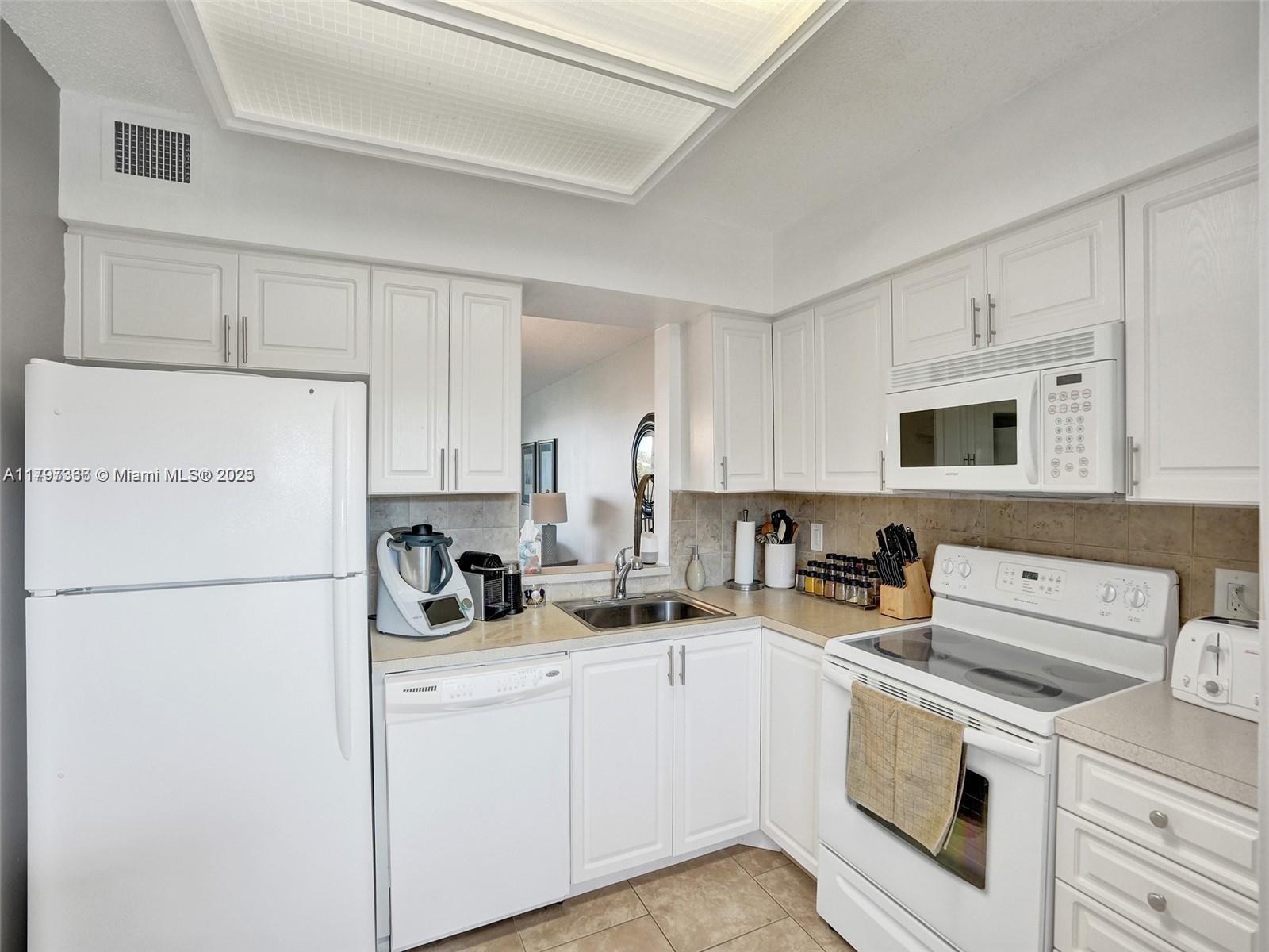 Property for Sale at 7431 Nw 1st St 407, Margate, Broward County, Florida - Bedrooms: 2 
Bathrooms: 2  - $154,900