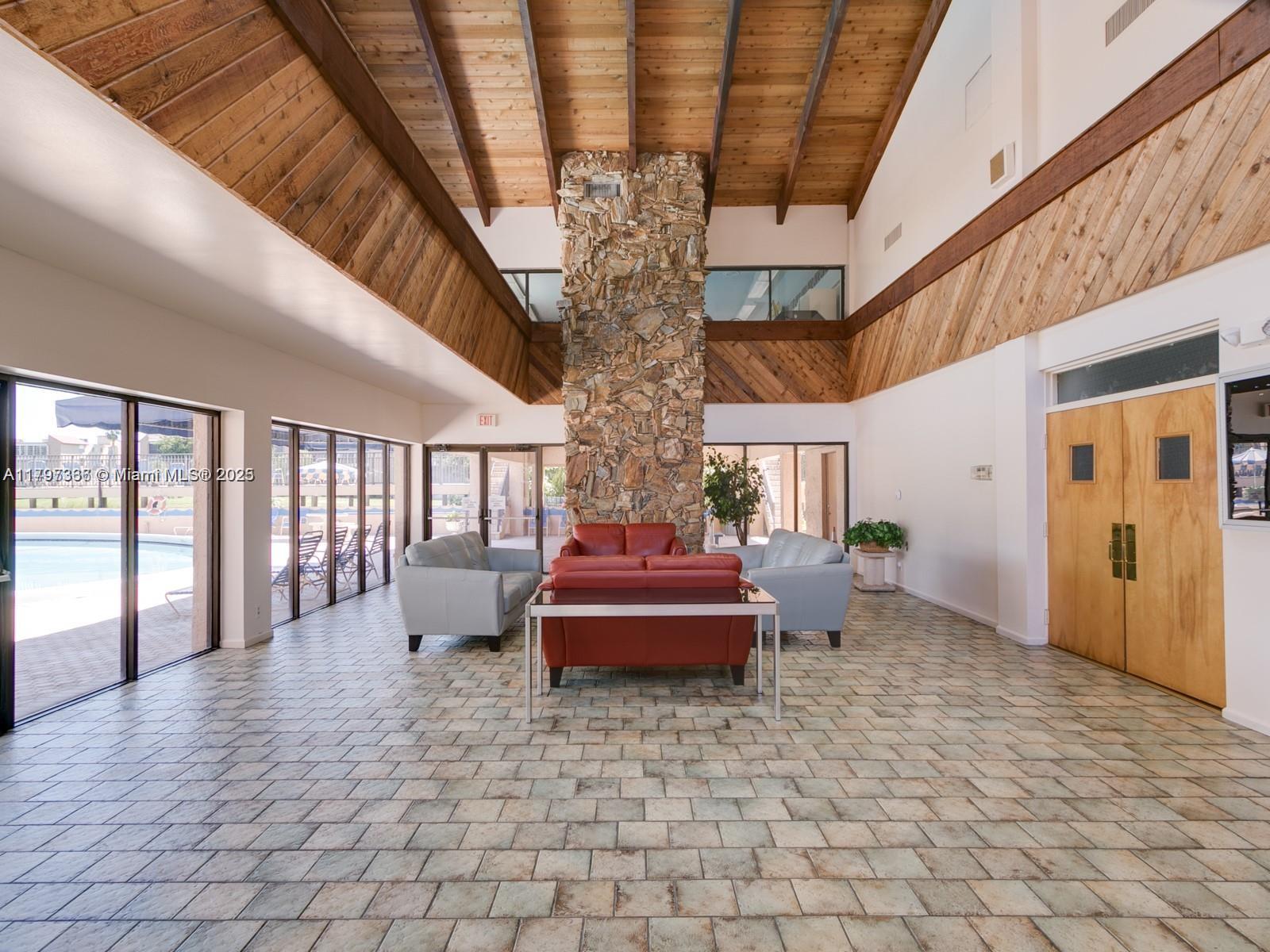 PALM LAKES CONDO - Residential