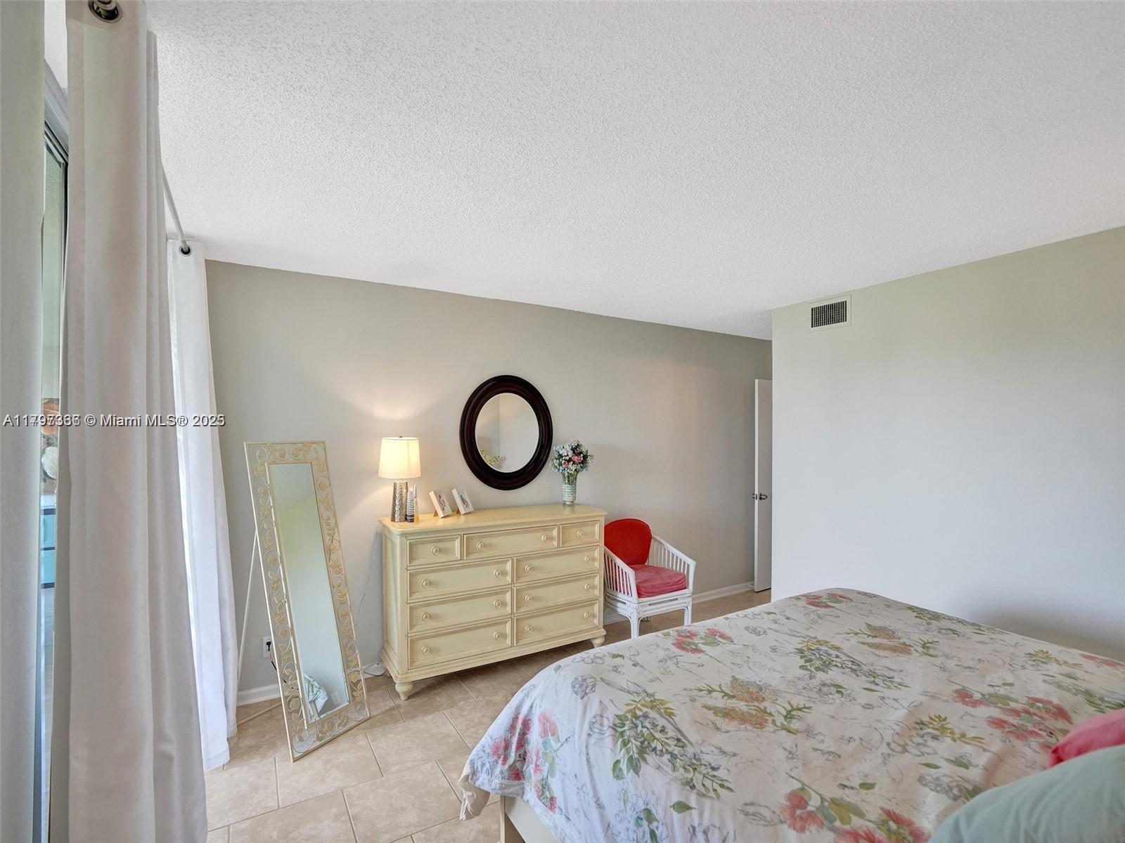 PALM LAKES CONDO - Residential