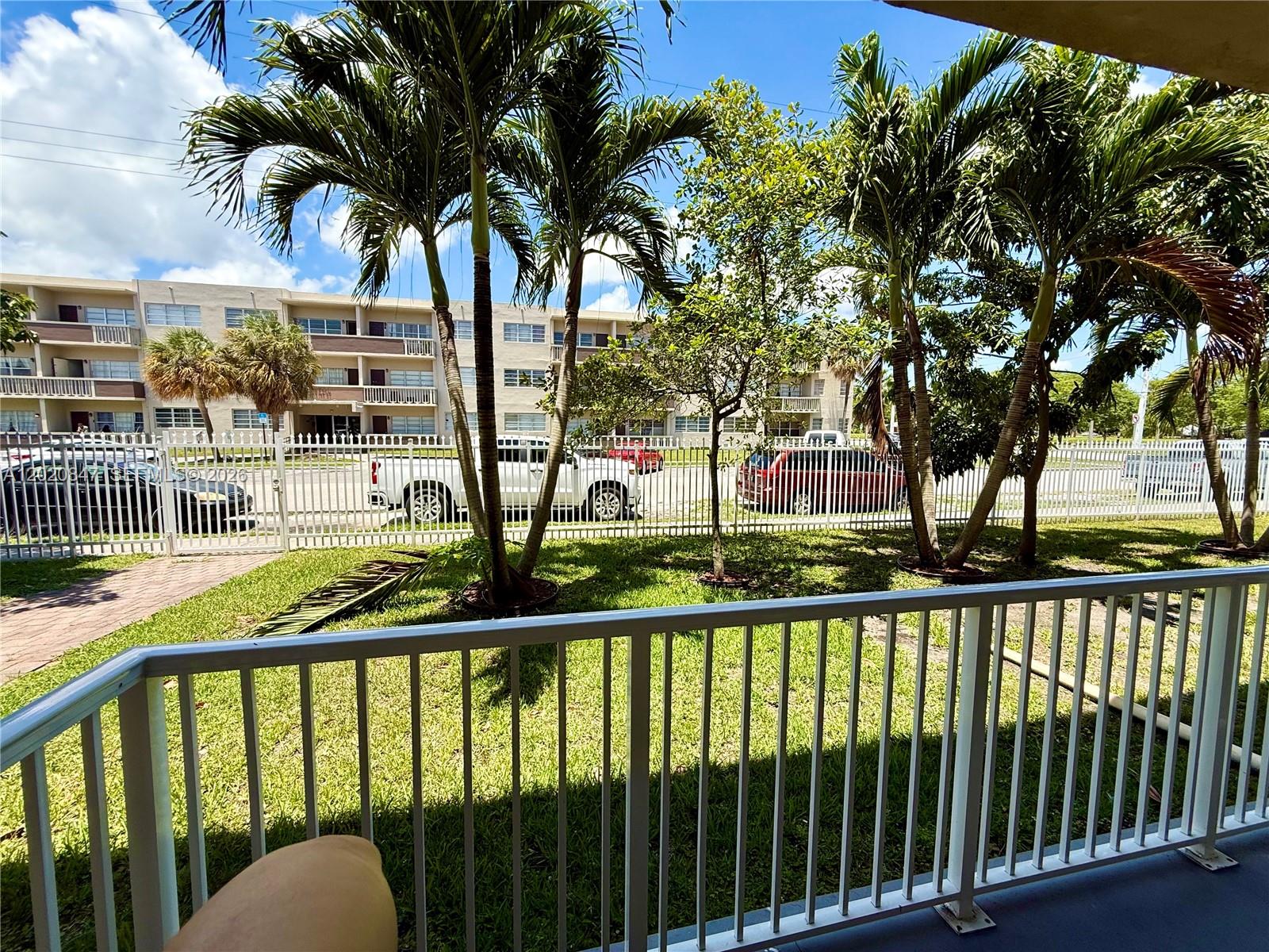 FOUNTAINVIEW CONDO NO 4 - Residential