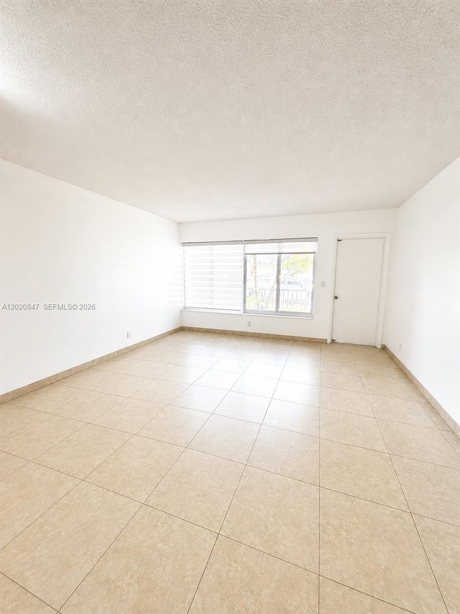 FOUNTAINVIEW CONDO NO 4 - Residential