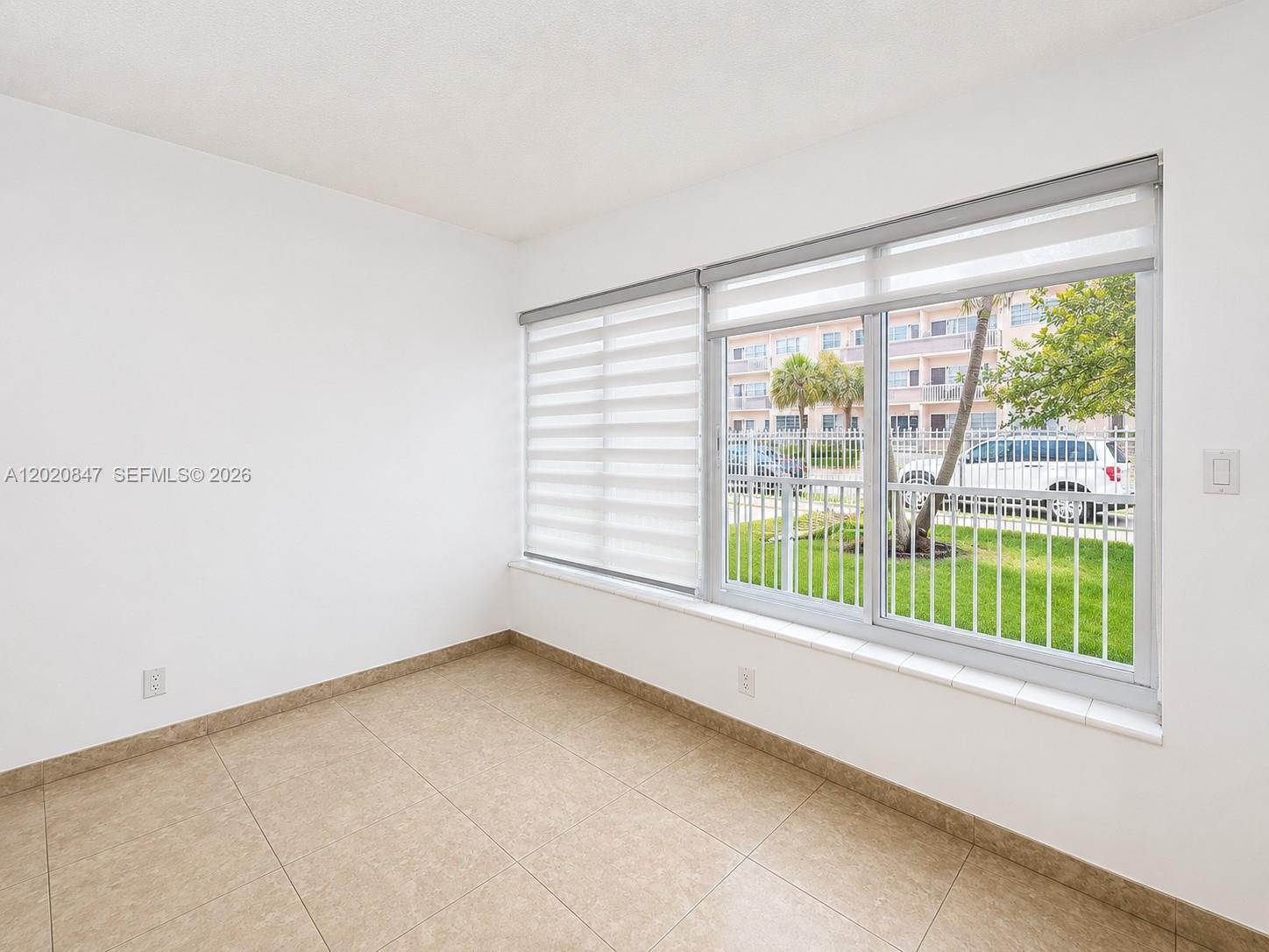 FOUNTAINVIEW CONDO NO 4 - Residential