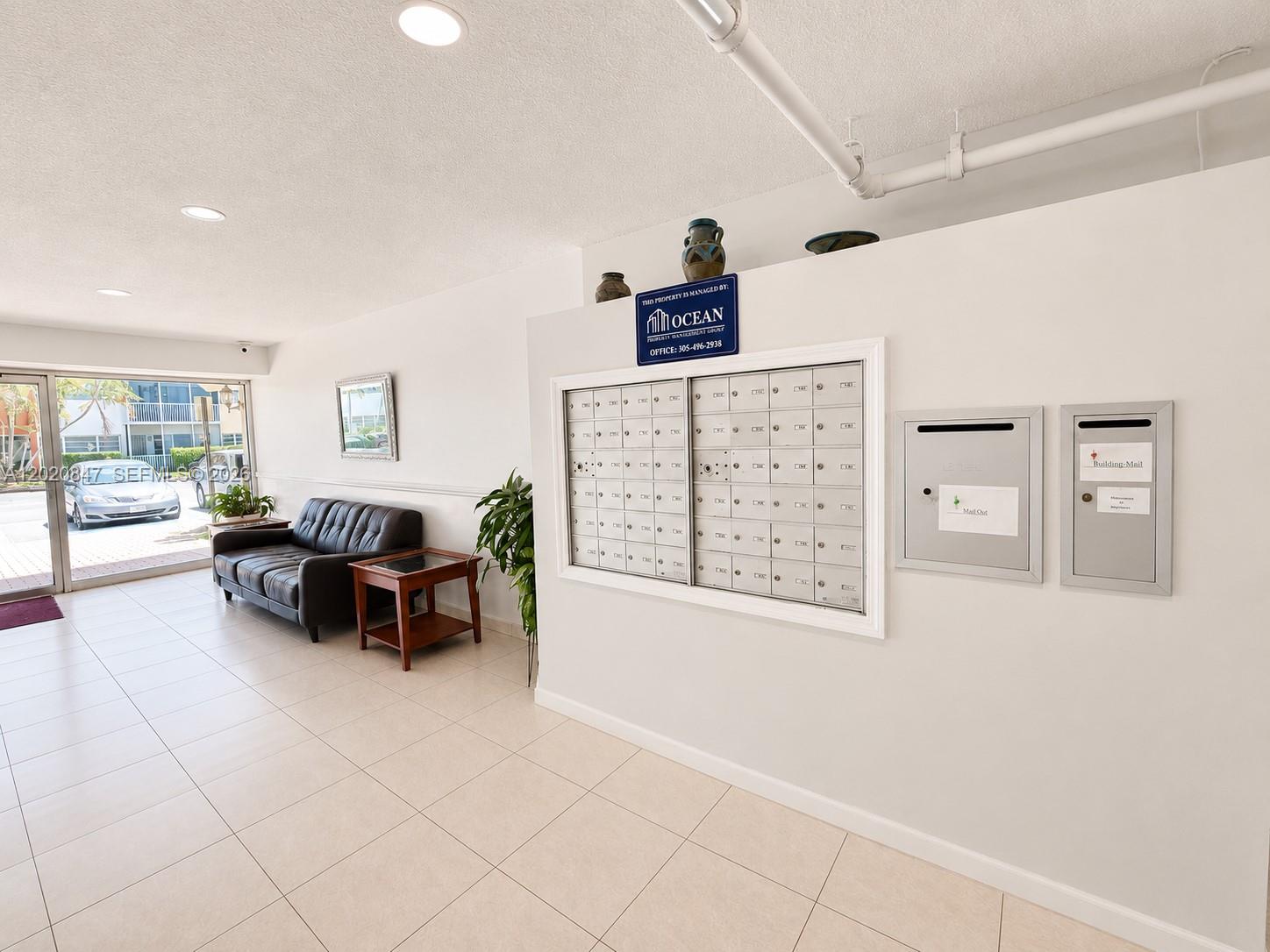 FOUNTAINVIEW CONDO NO 4 - Residential