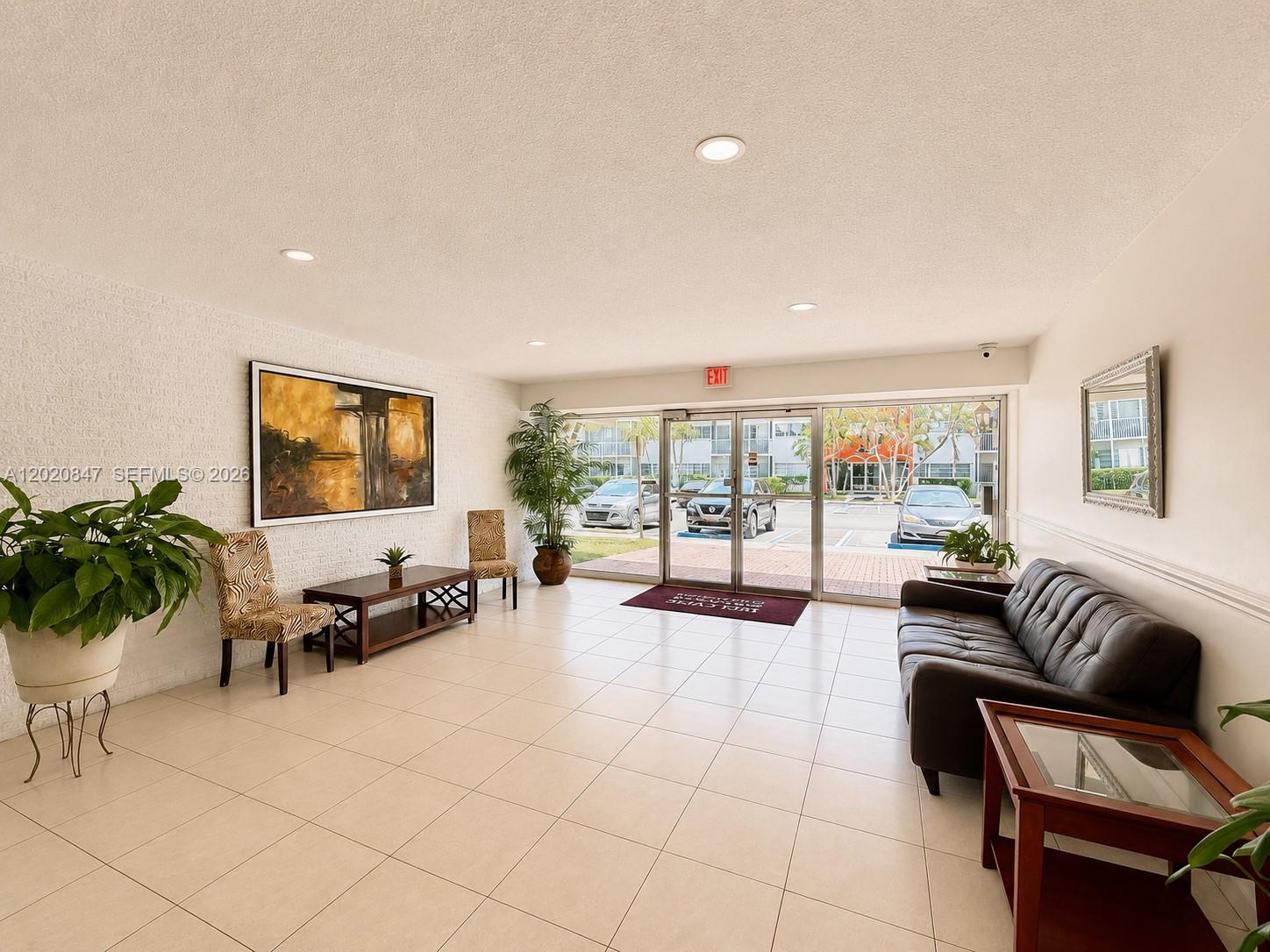 FOUNTAINVIEW CONDO NO 4 - Residential