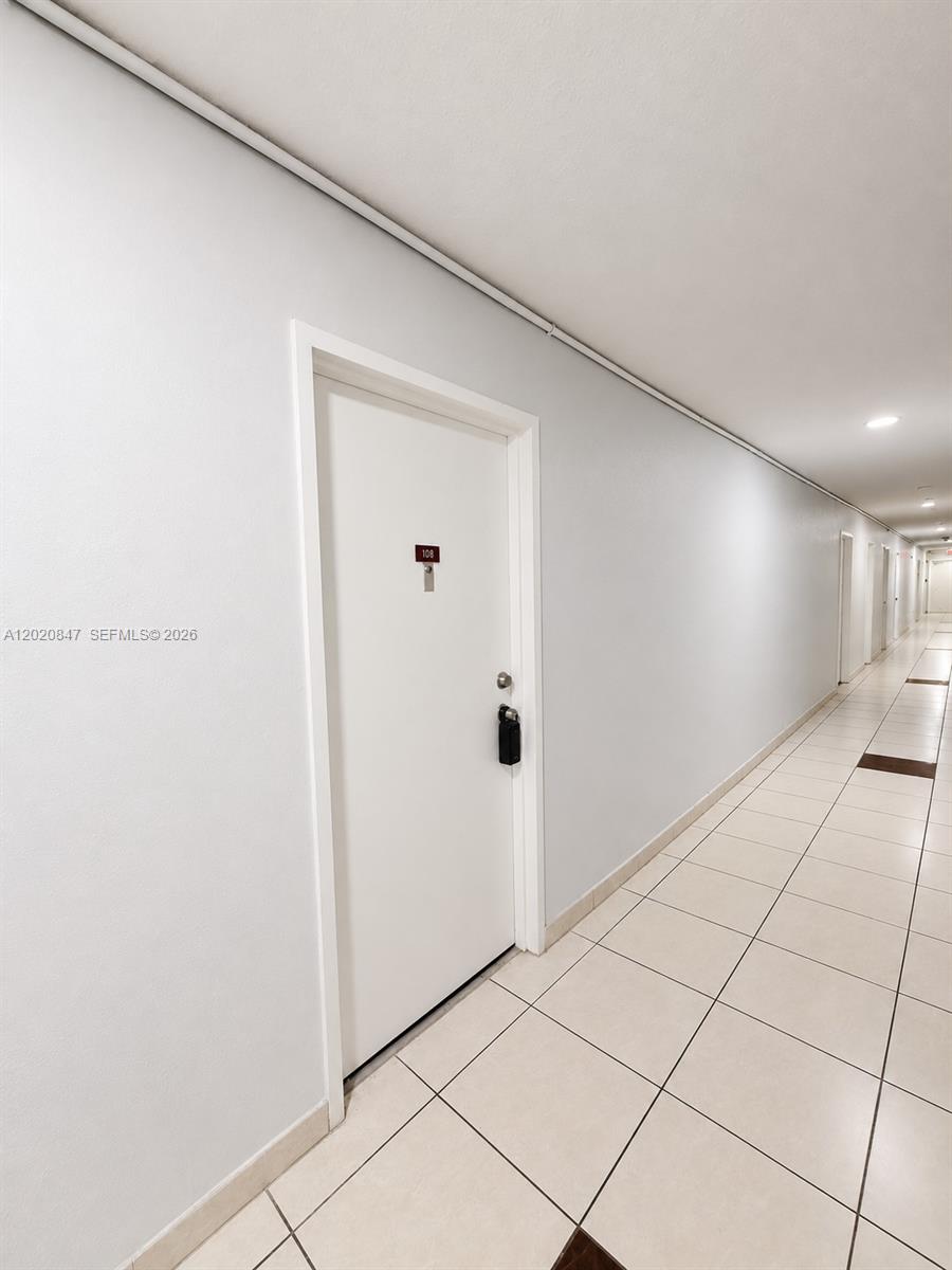 FOUNTAINVIEW CONDO NO 4 - Residential