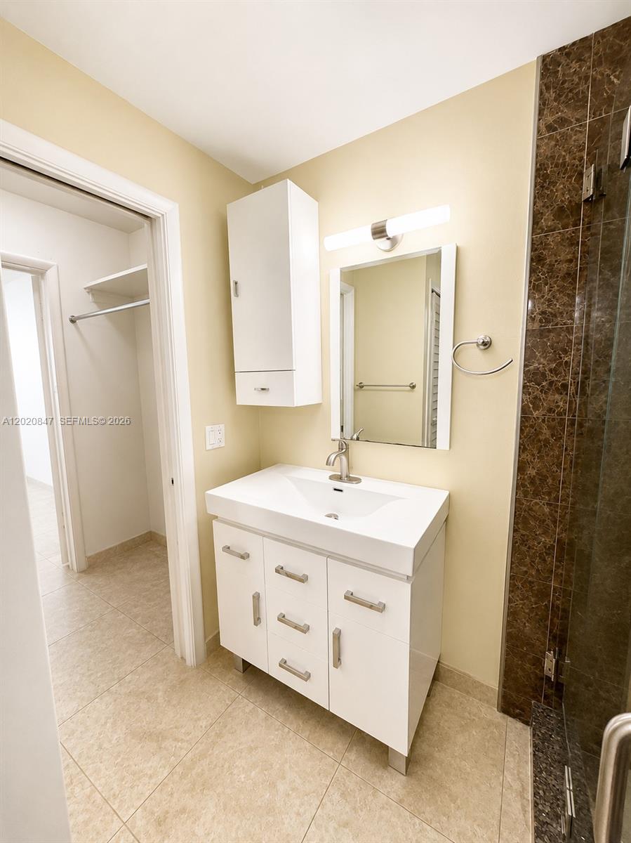 FOUNTAINVIEW CONDO NO 4 - Residential