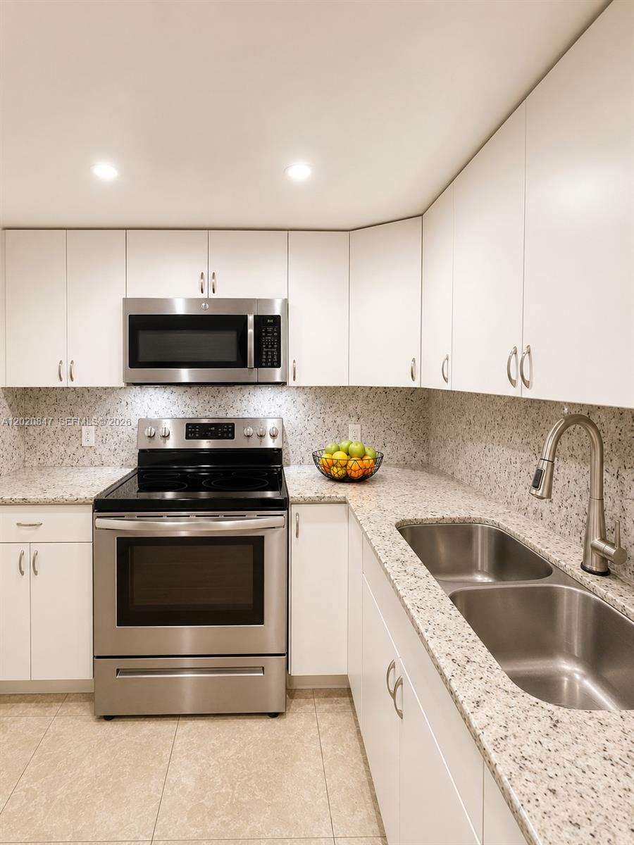 FOUNTAINVIEW CONDO NO 4 - Residential