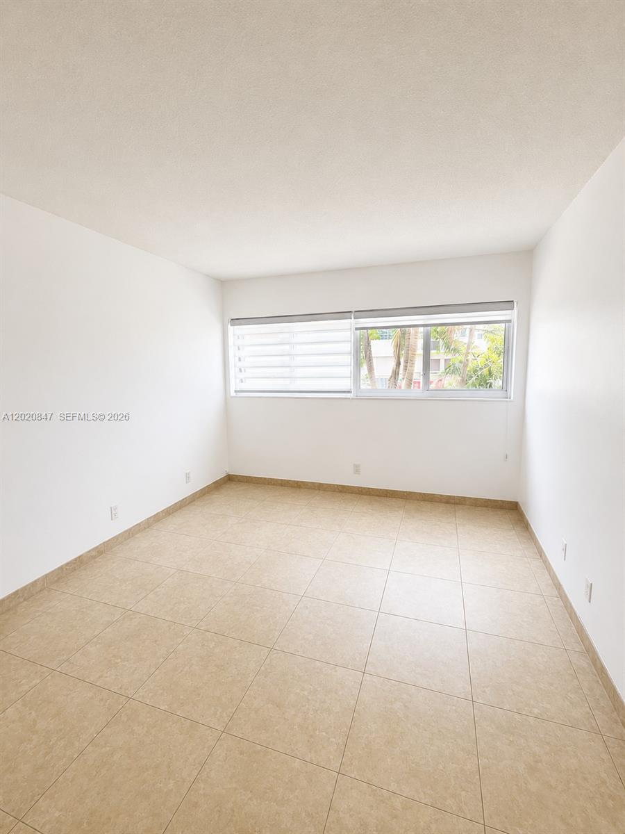 FOUNTAINVIEW CONDO NO 4 - Residential