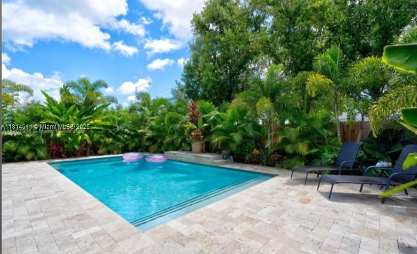 MIRENS PLACE - Residential