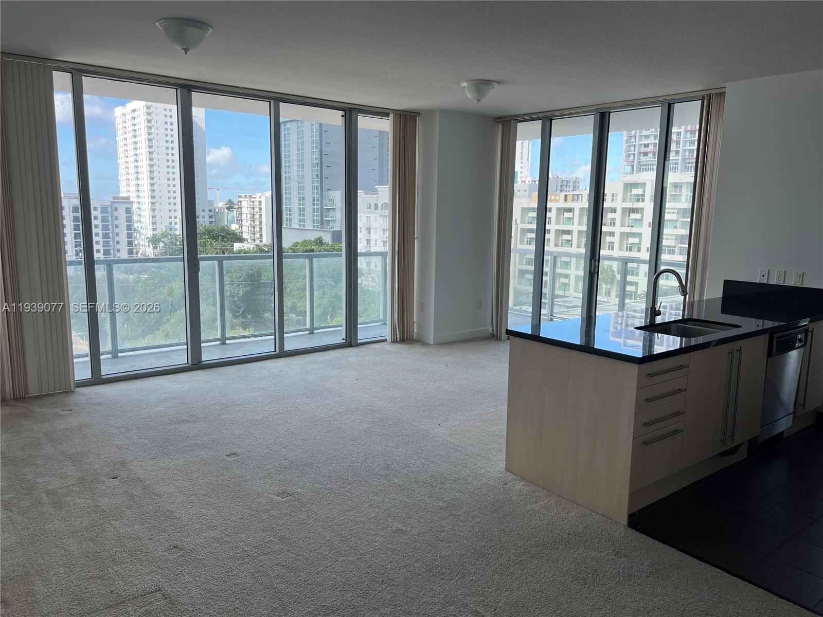 THE AXIS ON BRICKELL COND - Residential