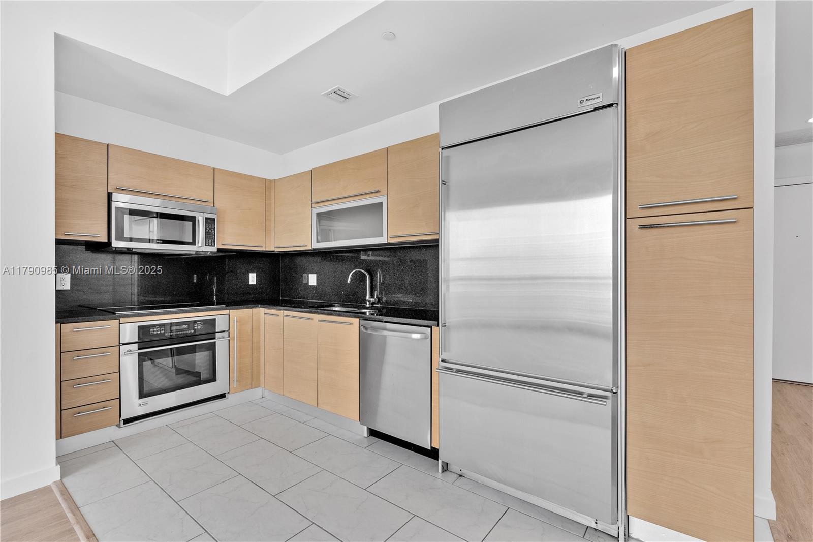 950 Brickell Bay Dr 4906