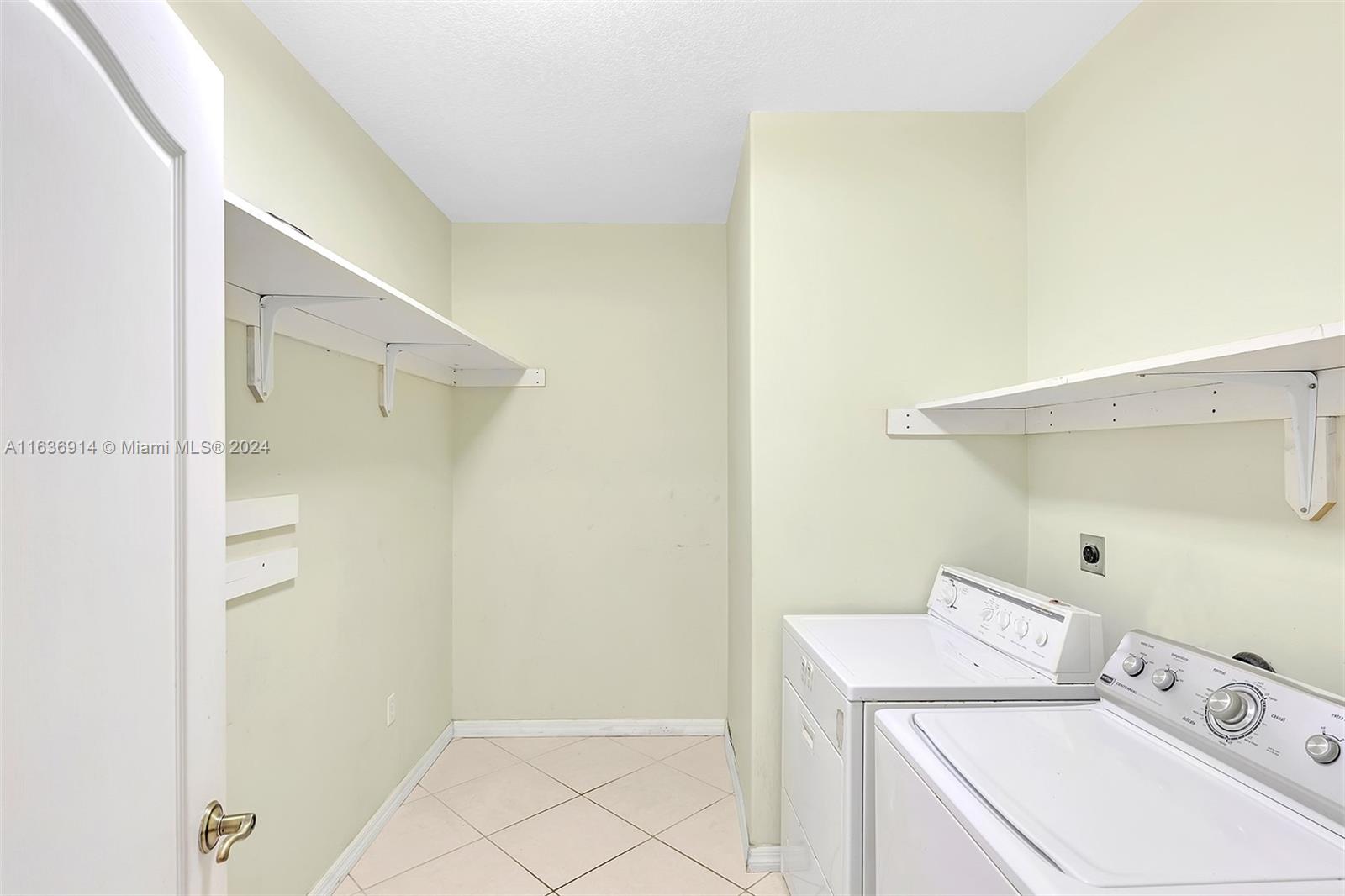 SWEETWATER SUBD - Residential