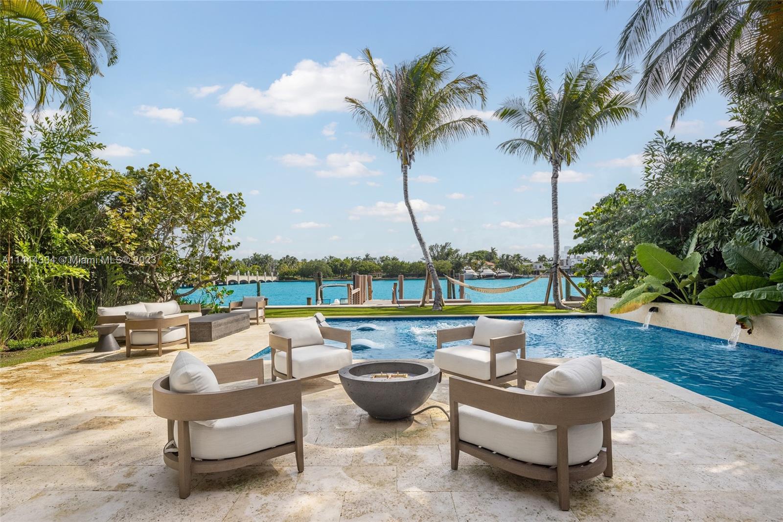 HIBISCUS ISLAND - Residential