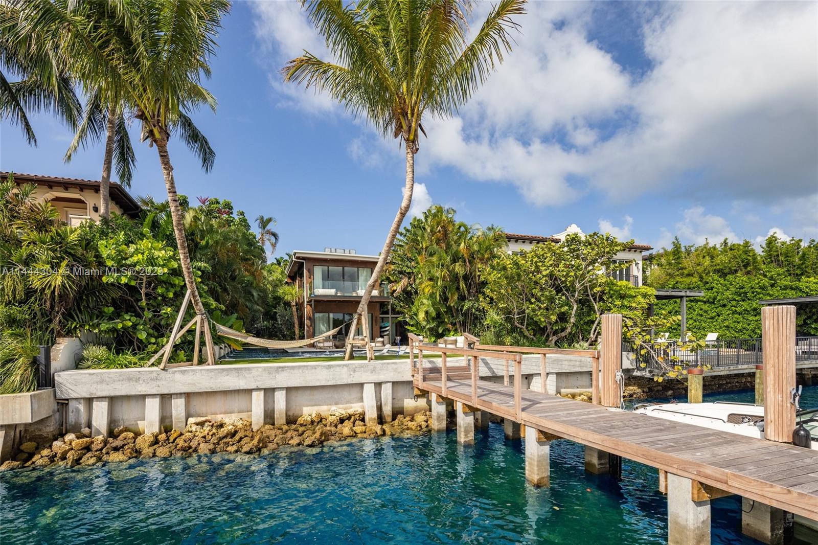 HIBISCUS ISLAND - Residential