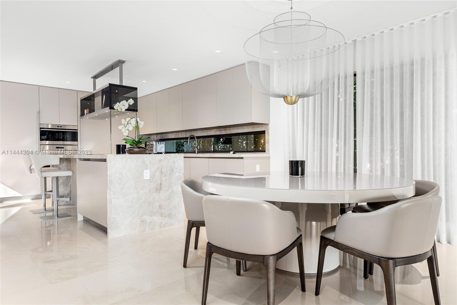 HIBISCUS ISLAND - Residential