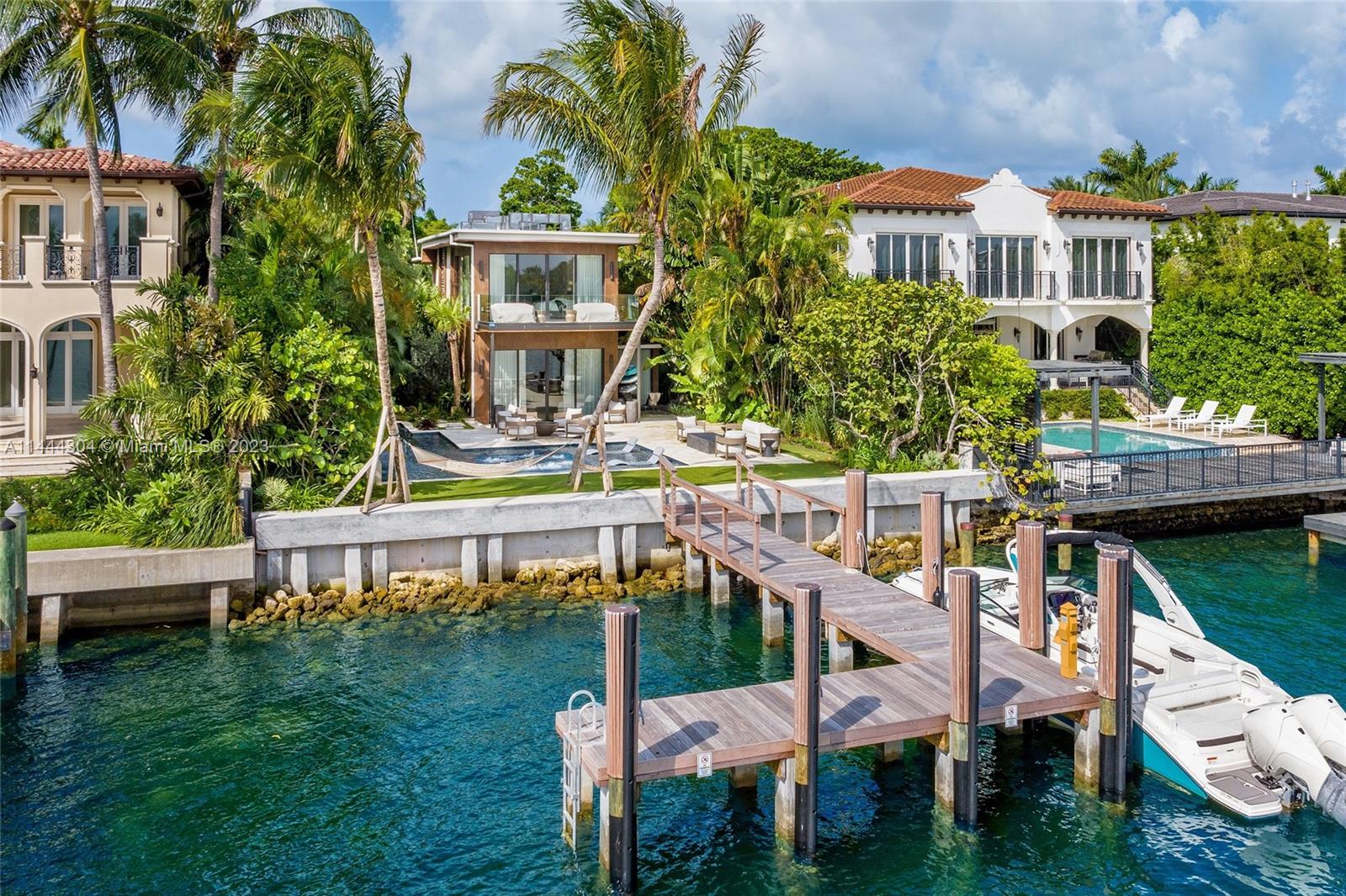 HIBISCUS ISLAND - Residential