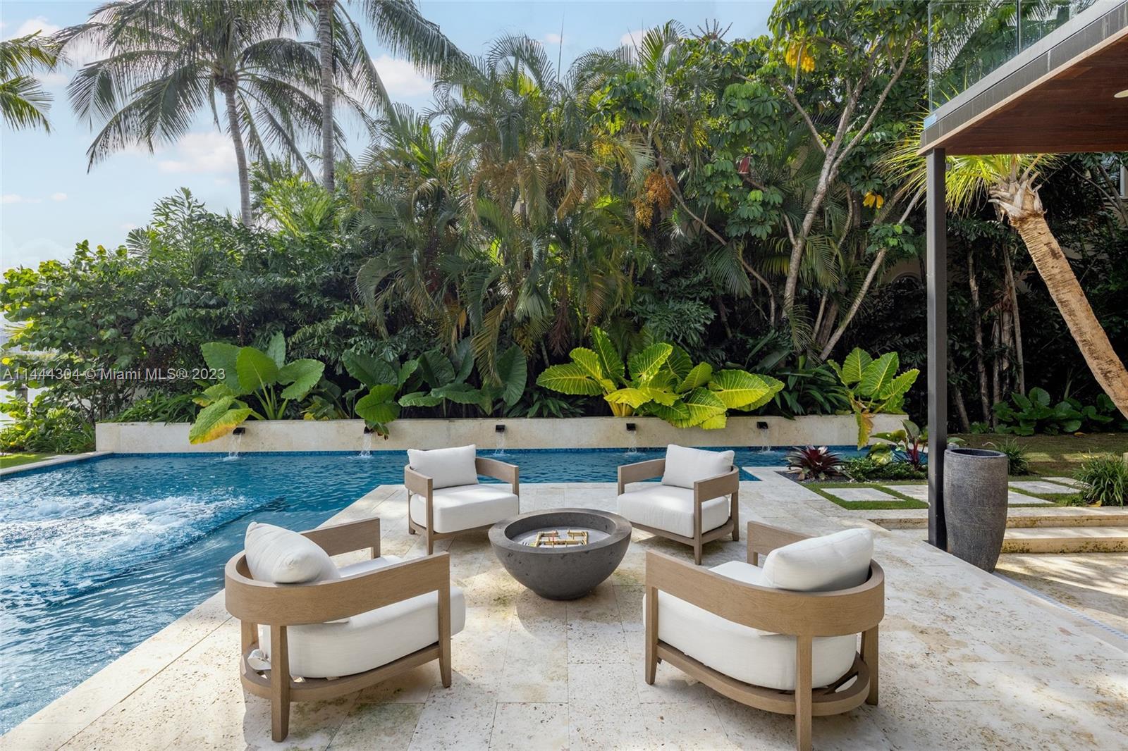 HIBISCUS ISLAND - Residential