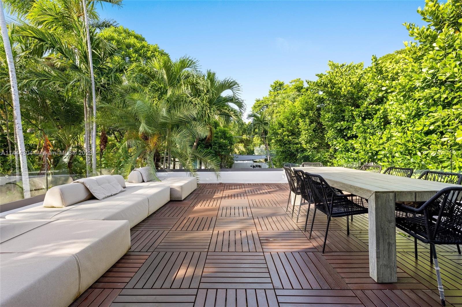 HIBISCUS ISLAND - Residential