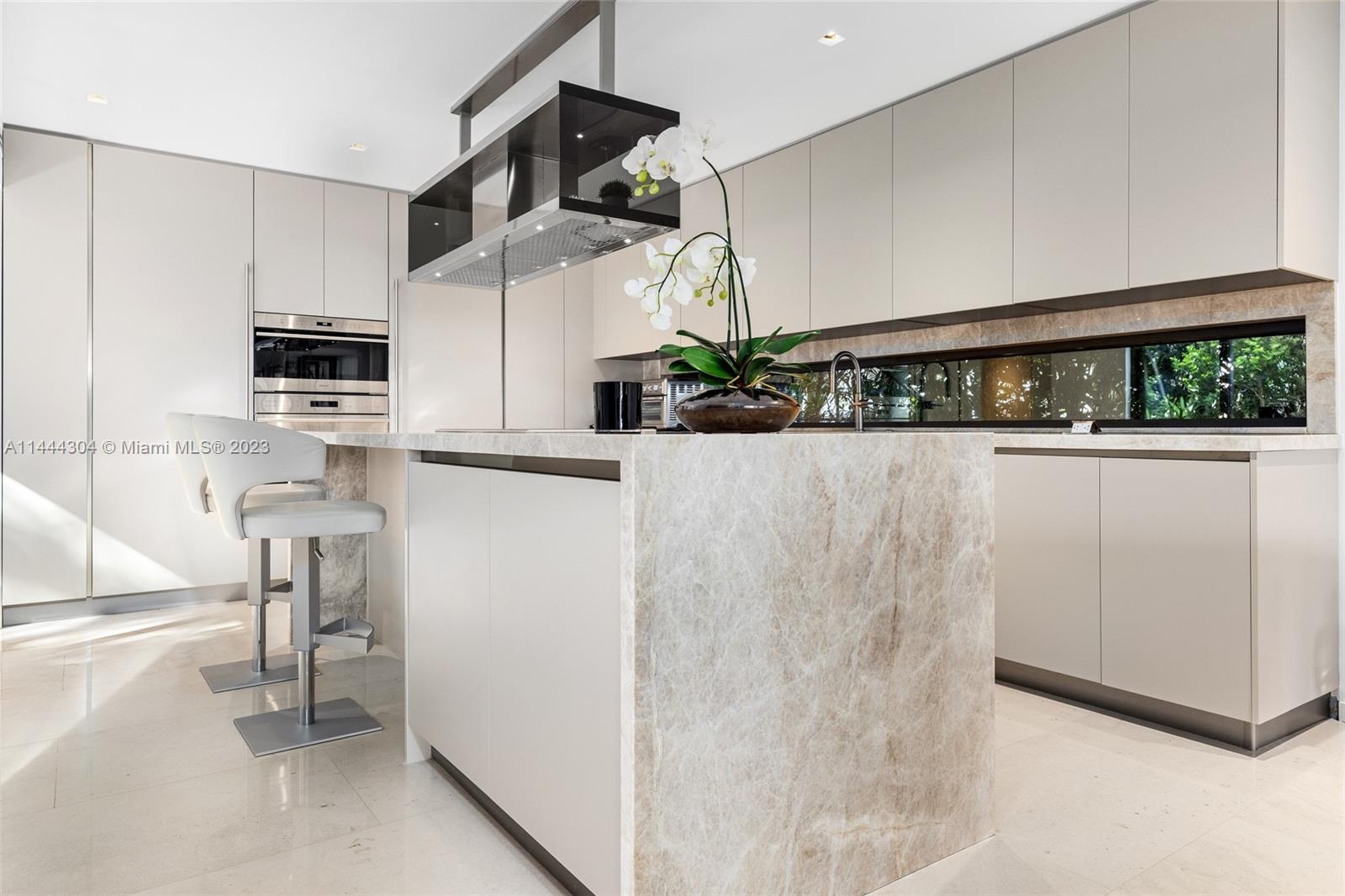 HIBISCUS ISLAND - Residential