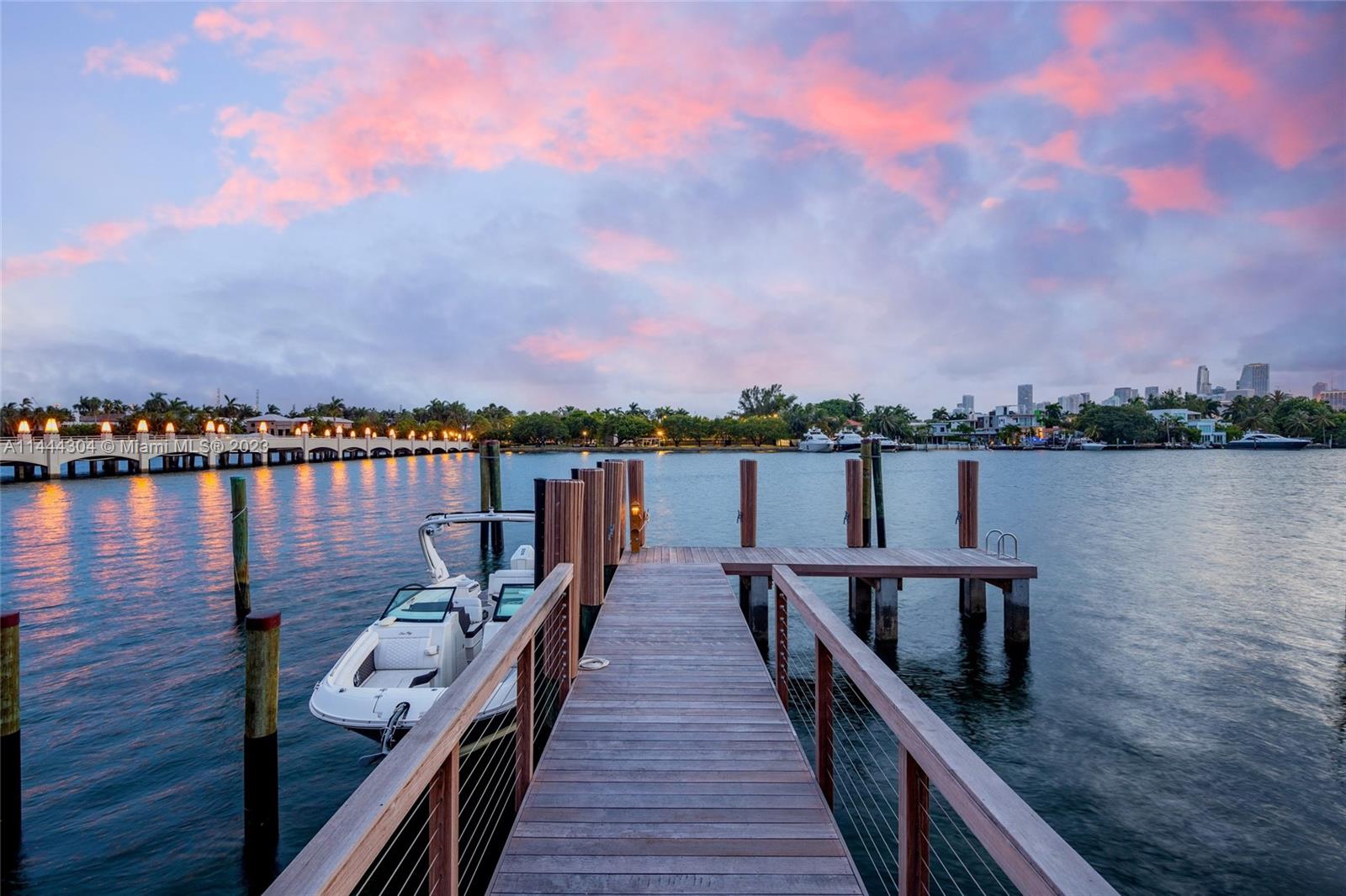 HIBISCUS ISLAND - Residential