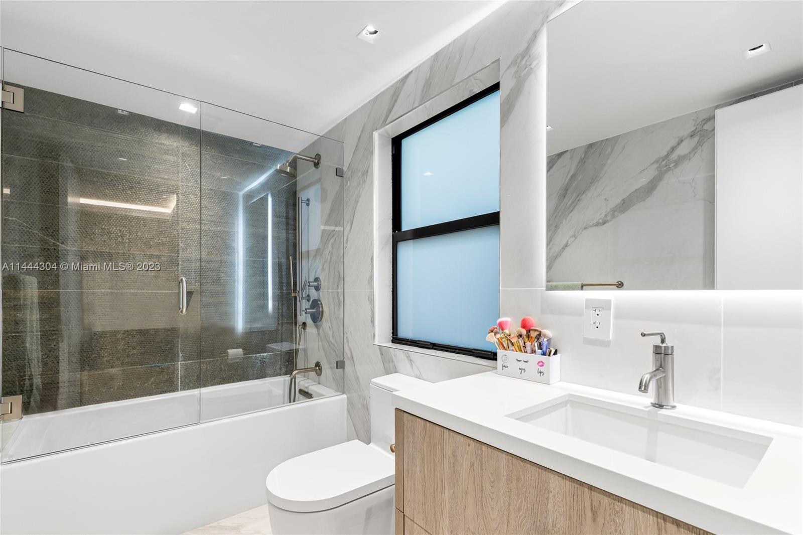 HIBISCUS ISLAND - Residential