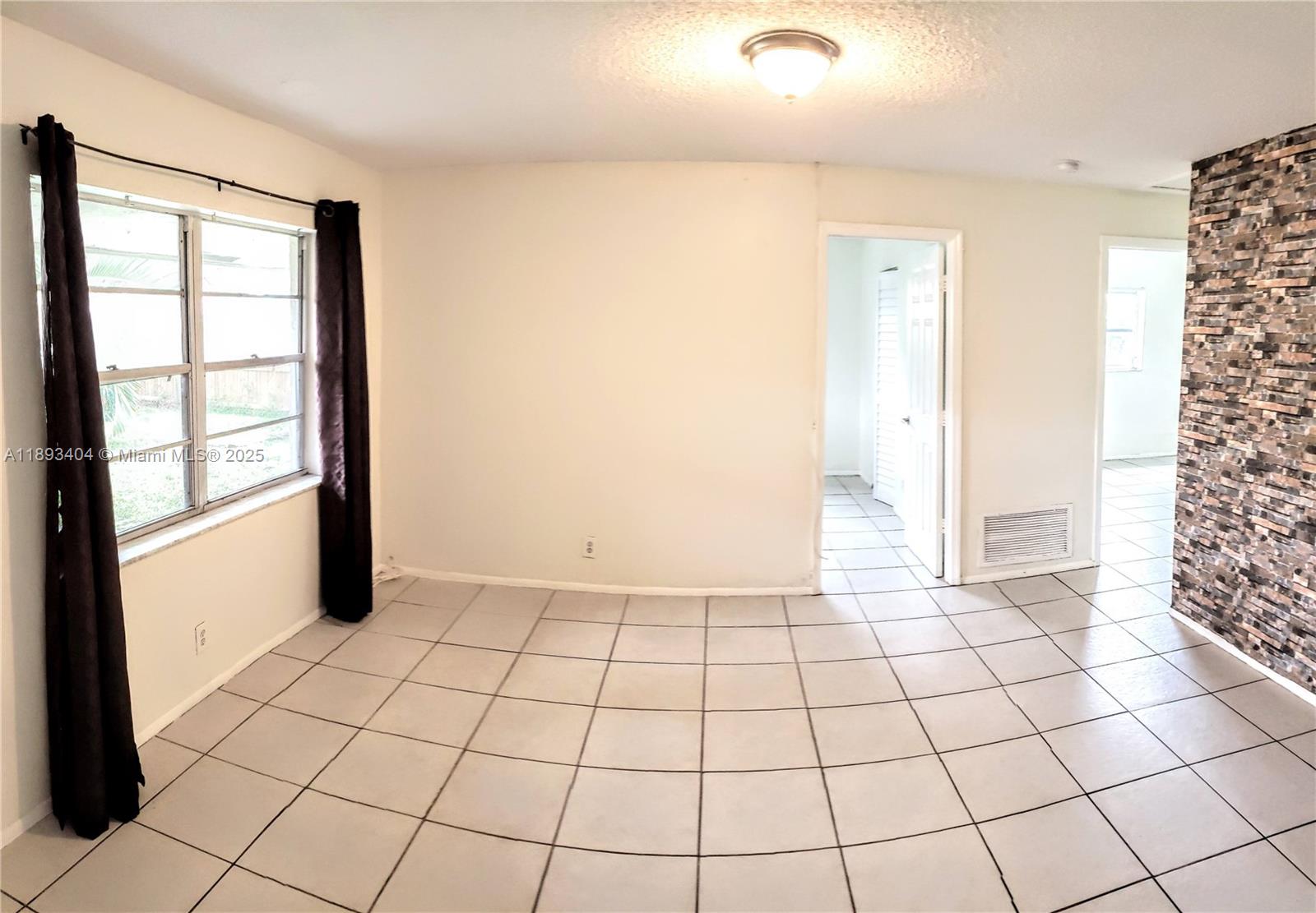 LAUDERHILL MANOR - Residential Lease