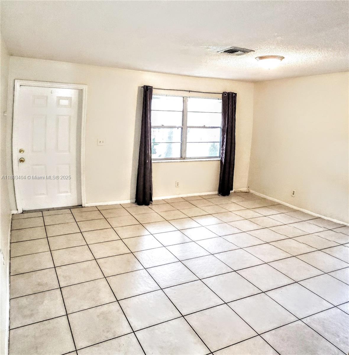 LAUDERHILL MANOR - Residential Lease
