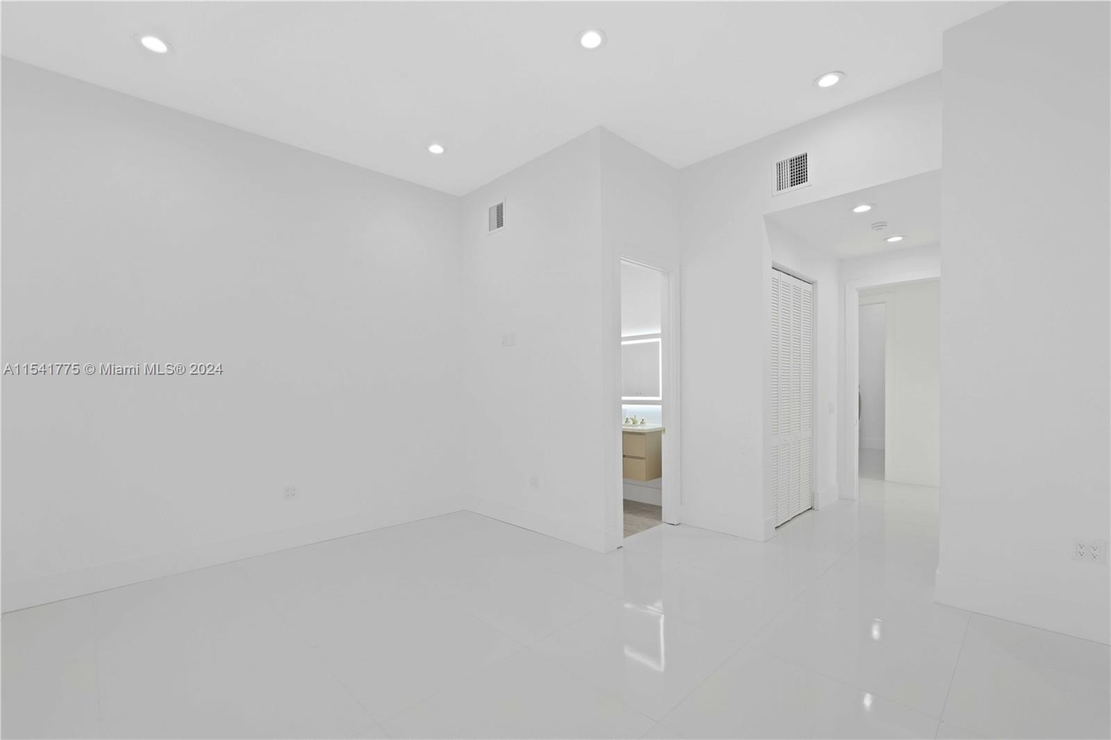 BOCA GROVE PLANTATION - Residential