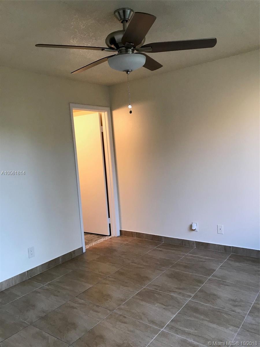 WINDWARD LAKES CONDO - Residential Lease