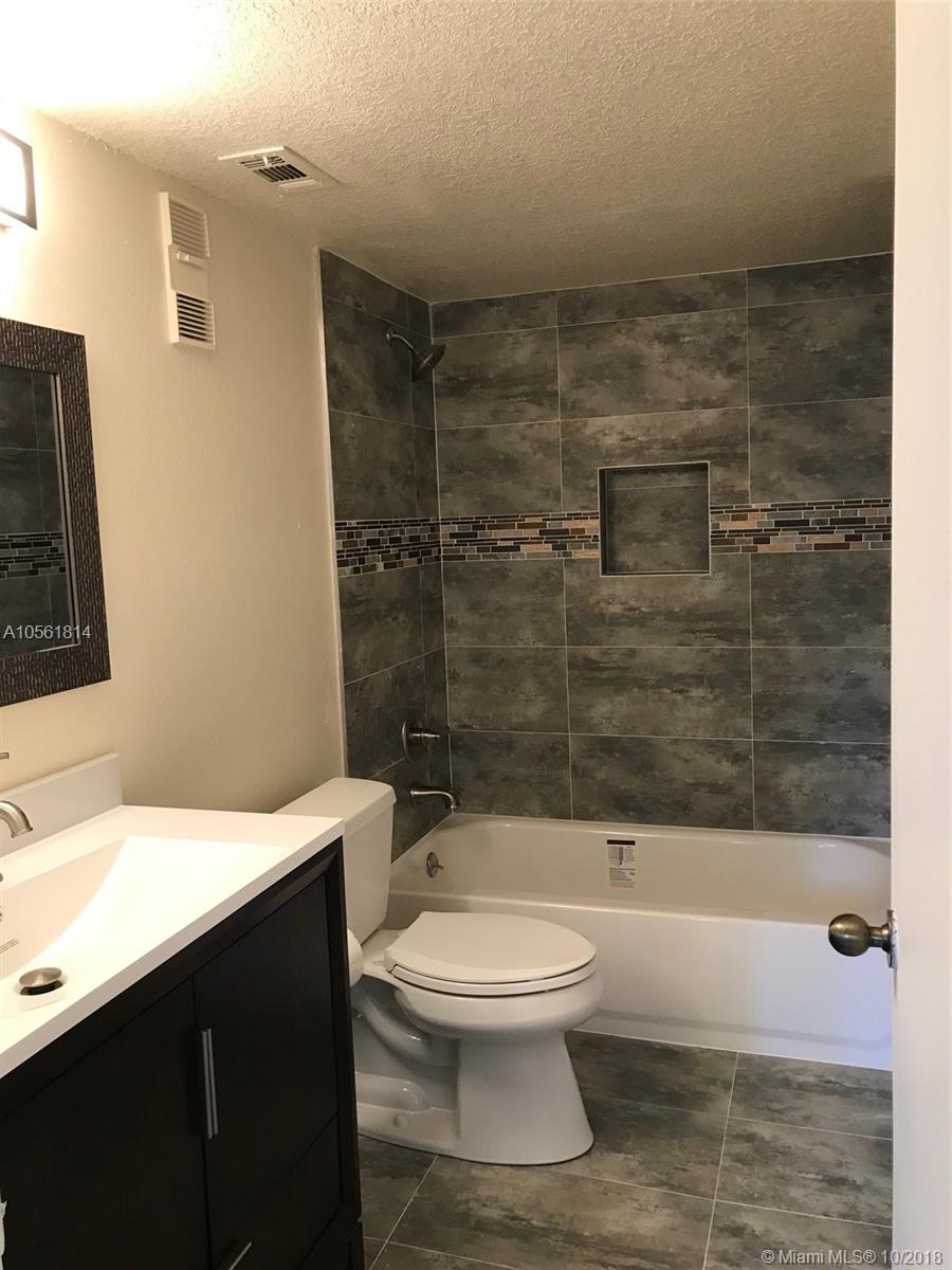 WINDWARD LAKES CONDO - Residential Lease