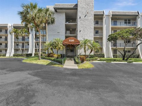 9340 Lagoon Pl 303 Davie FL 33324