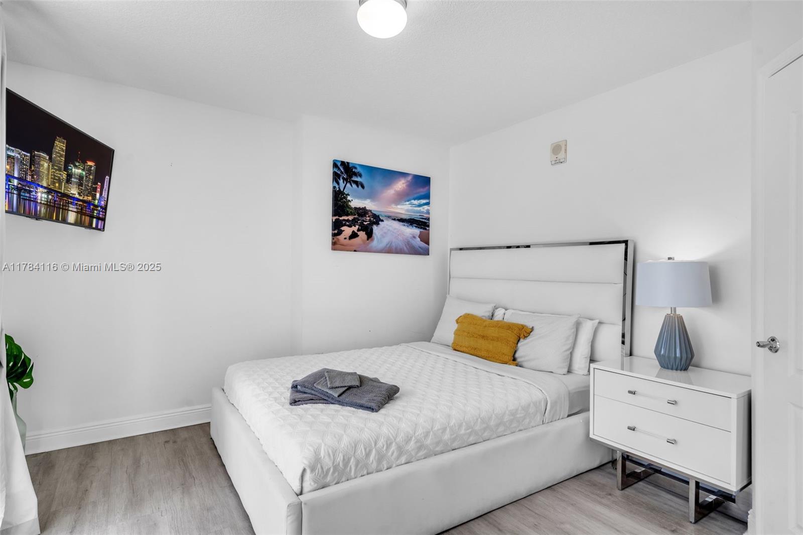 THE CLUB AT BRICKELL BAY - Residential