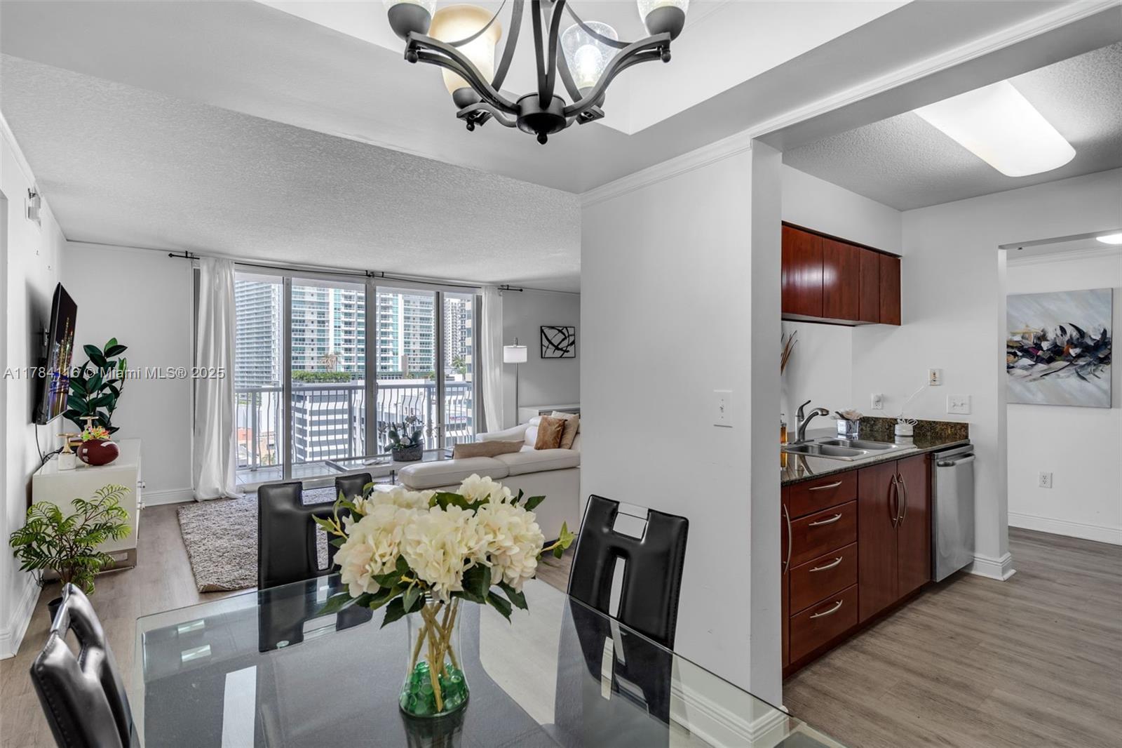 THE CLUB AT BRICKELL BAY - Residential