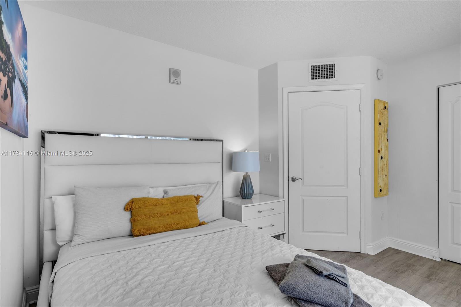 THE CLUB AT BRICKELL BAY - Residential