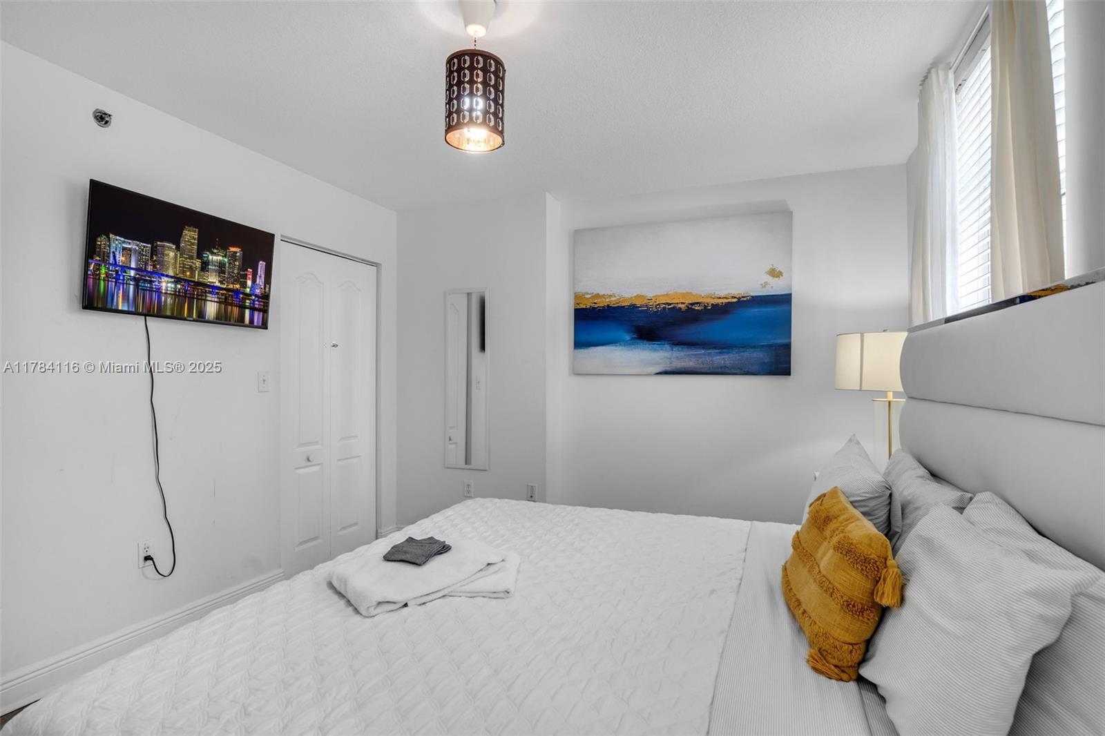 THE CLUB AT BRICKELL BAY - Residential