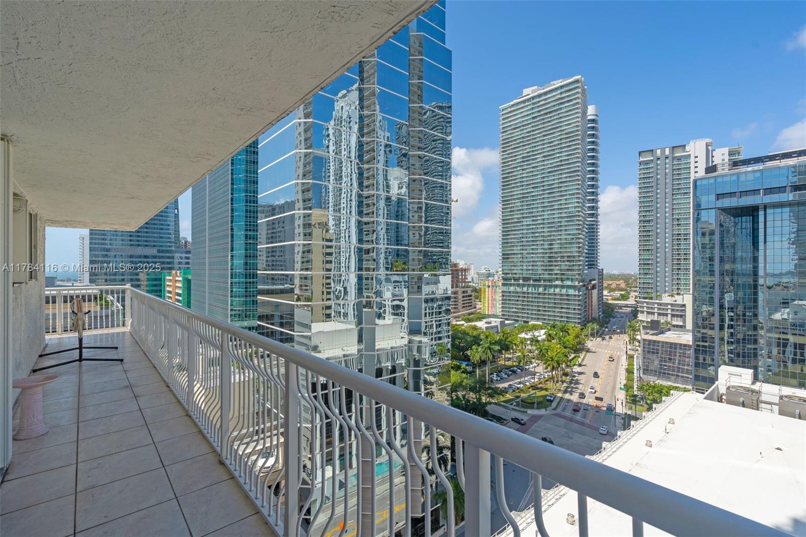 THE CLUB AT BRICKELL BAY - Residential