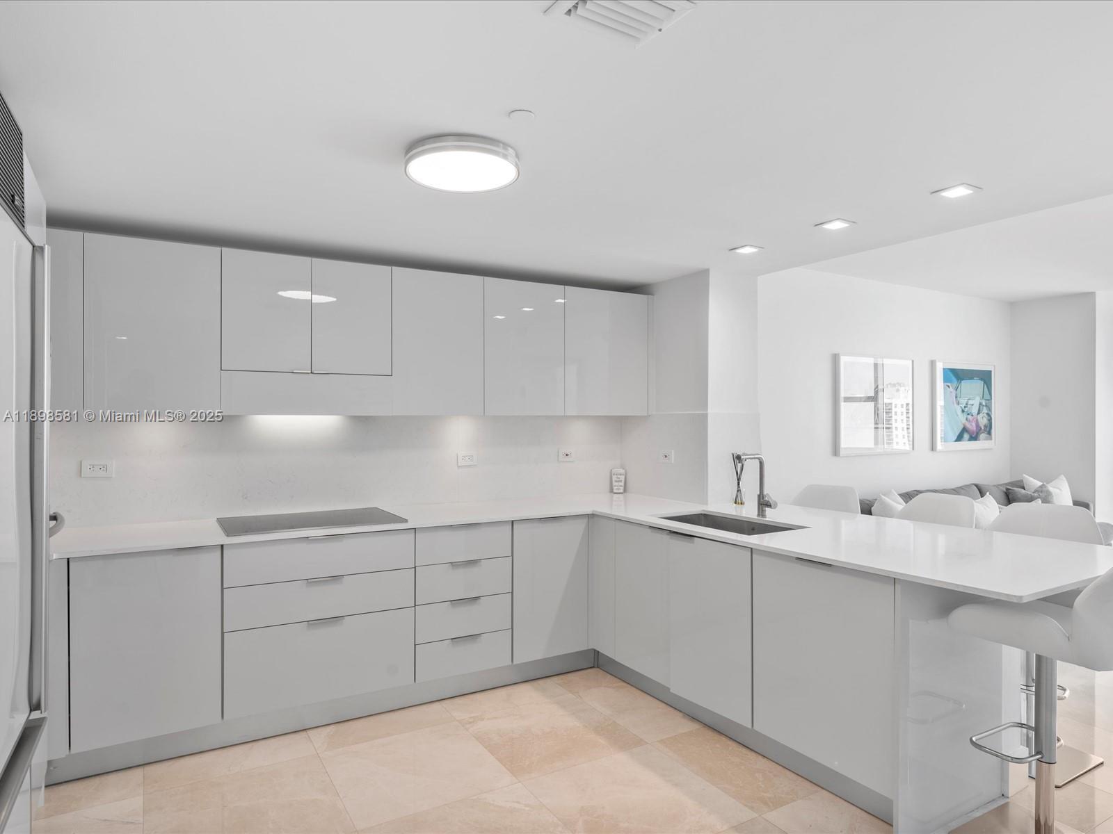 CENTRAL CARILLON BEACH CO - Residential