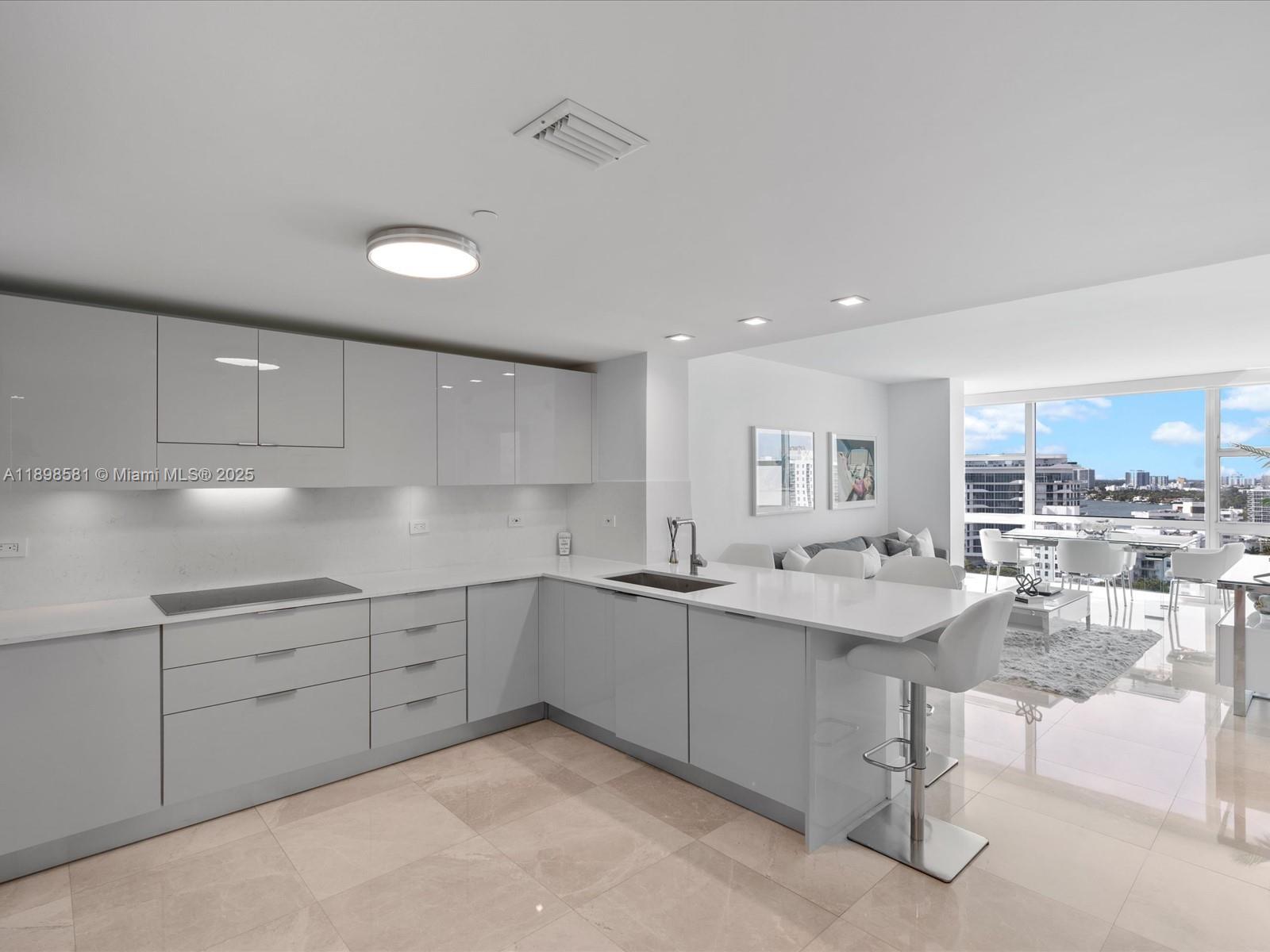CENTRAL CARILLON BEACH CO - Residential