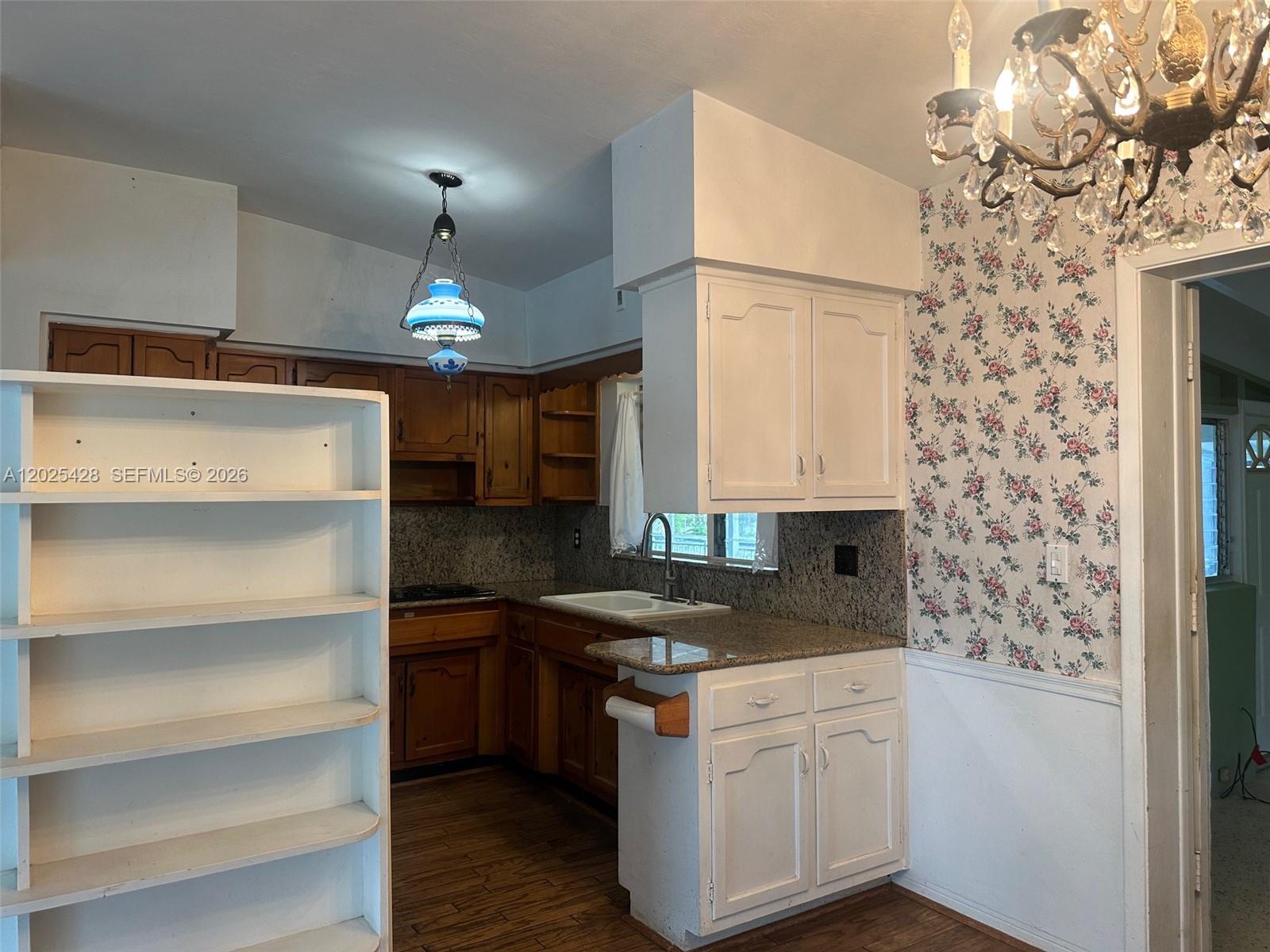 RIDGEWOOD ESTATES - Residential