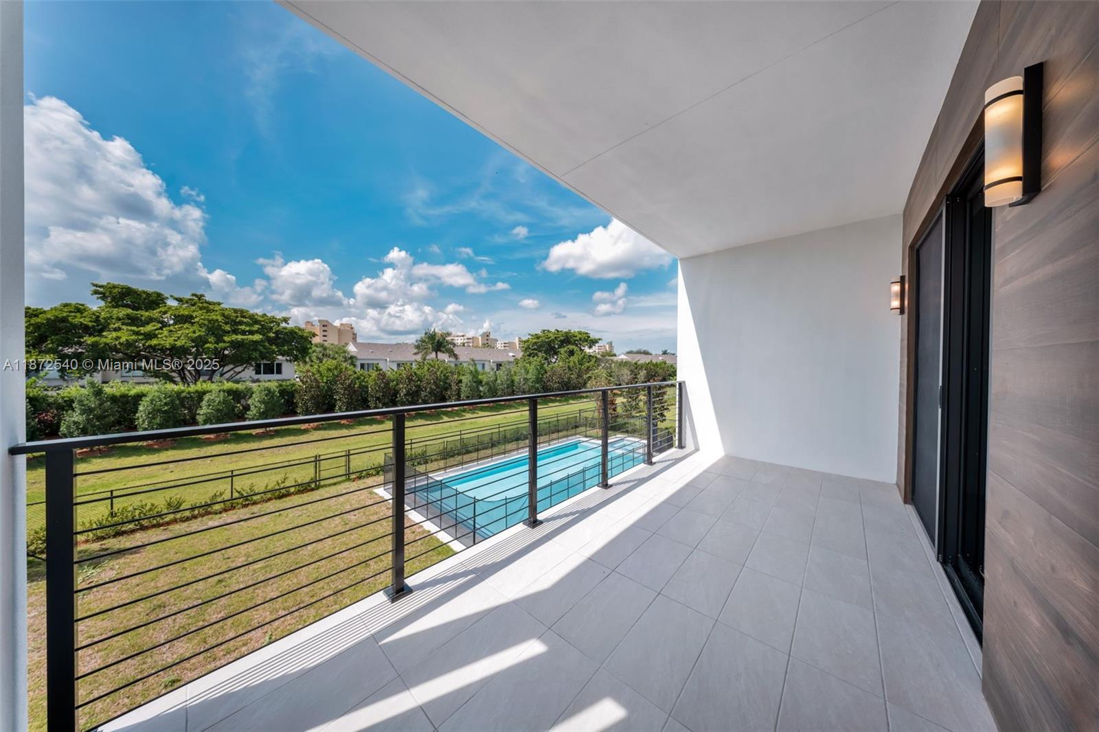 WESTON ESTATES - Residential