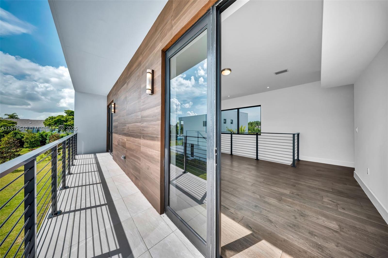 WESTON ESTATES - Residential