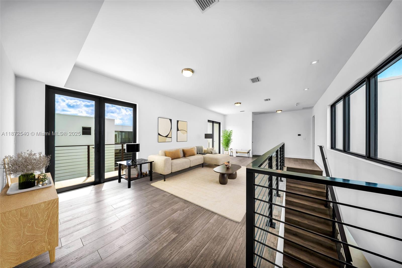 WESTON ESTATES - Residential