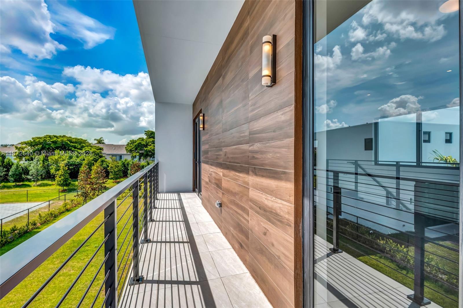 WESTON ESTATES - Residential