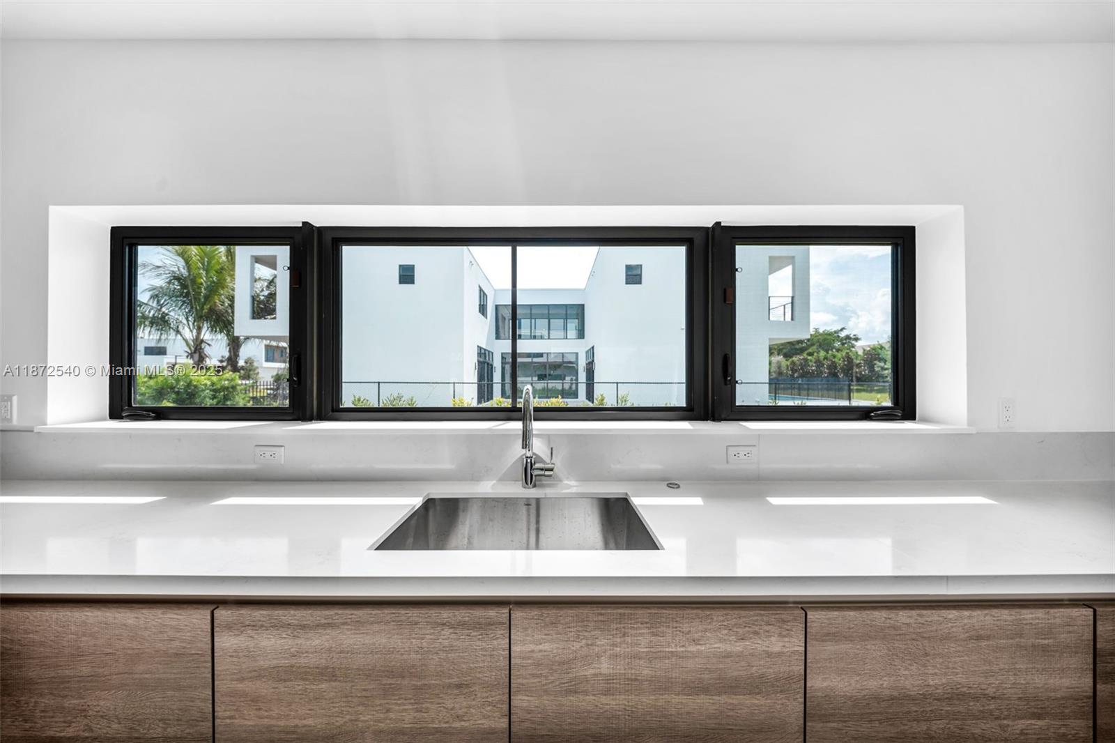 WESTON ESTATES - Residential