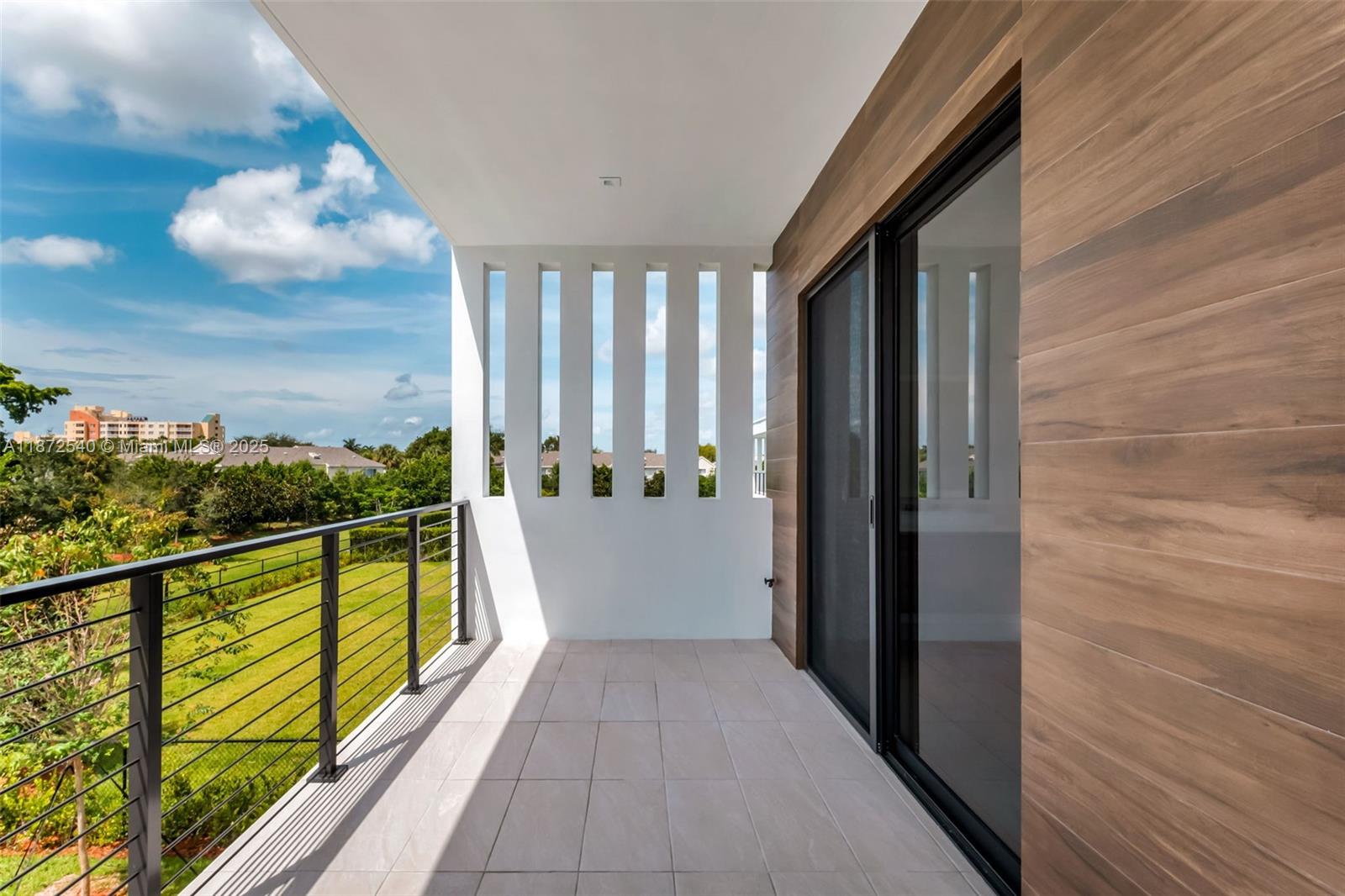 WESTON ESTATES - Residential