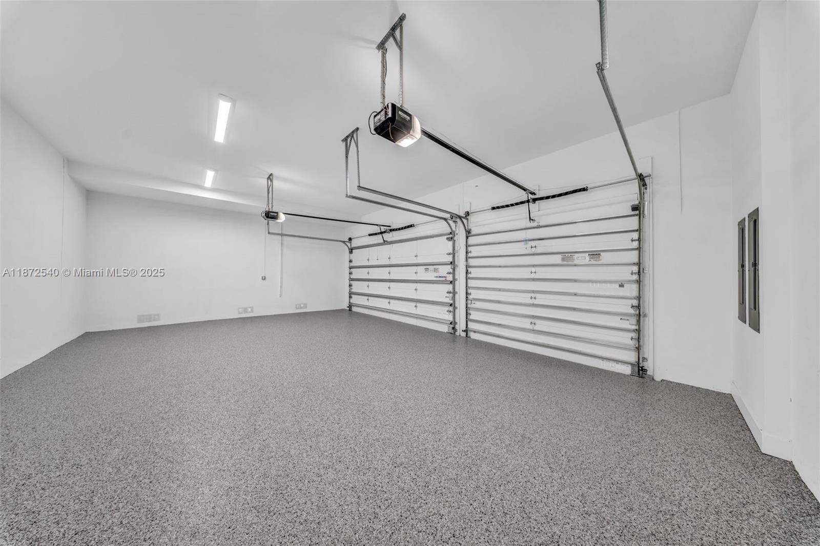 WESTON ESTATES - Residential