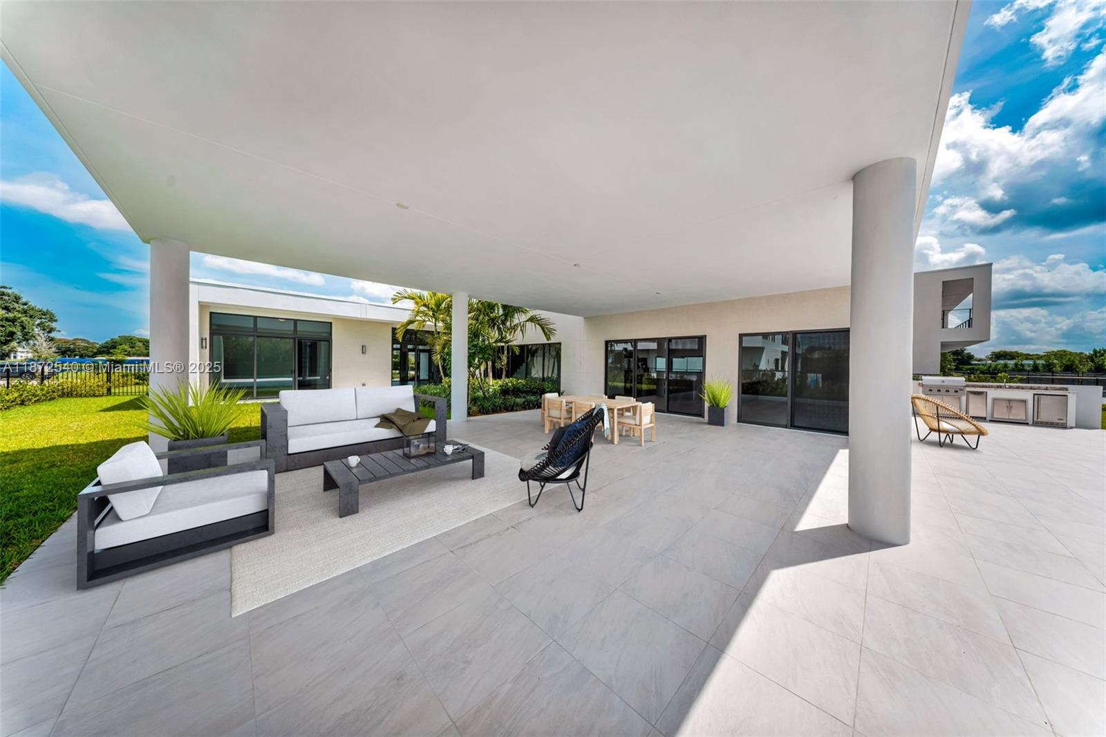 WESTON ESTATES - Residential