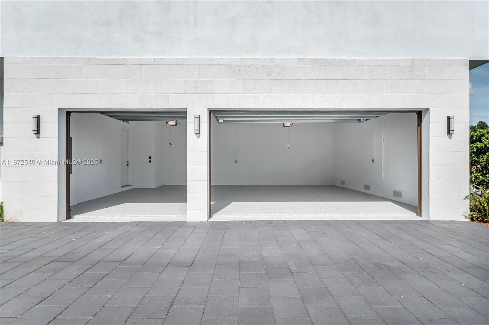 WESTON ESTATES - Residential