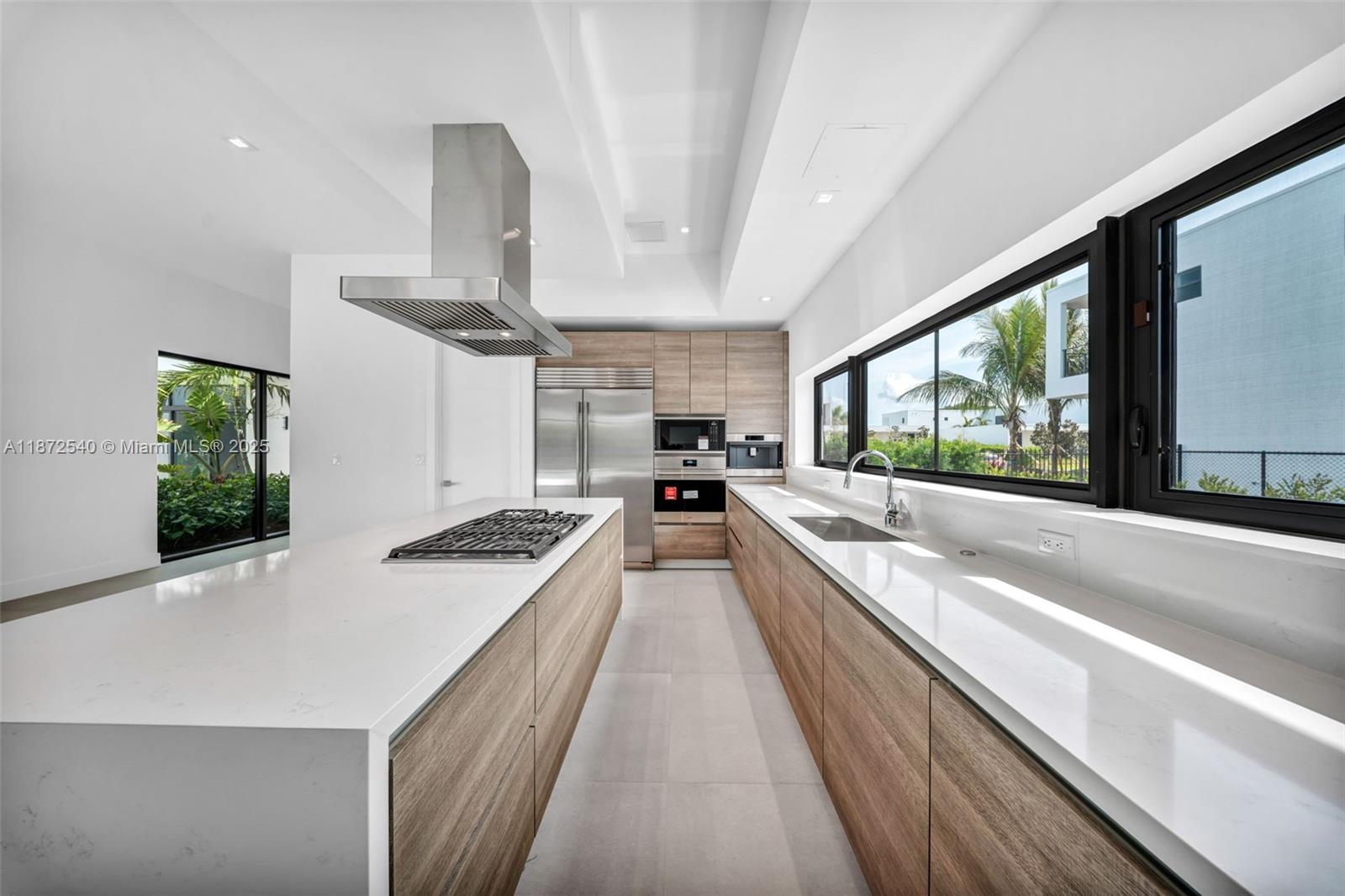 WESTON ESTATES - Residential