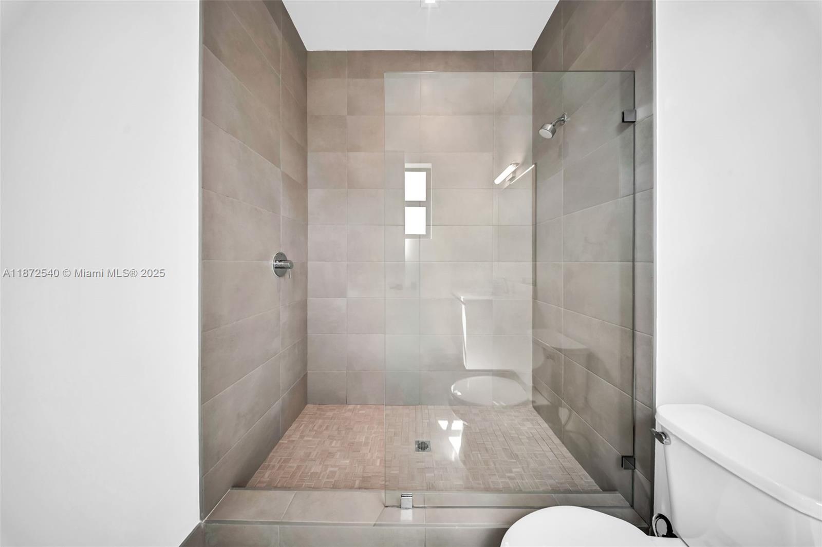 WESTON ESTATES - Residential